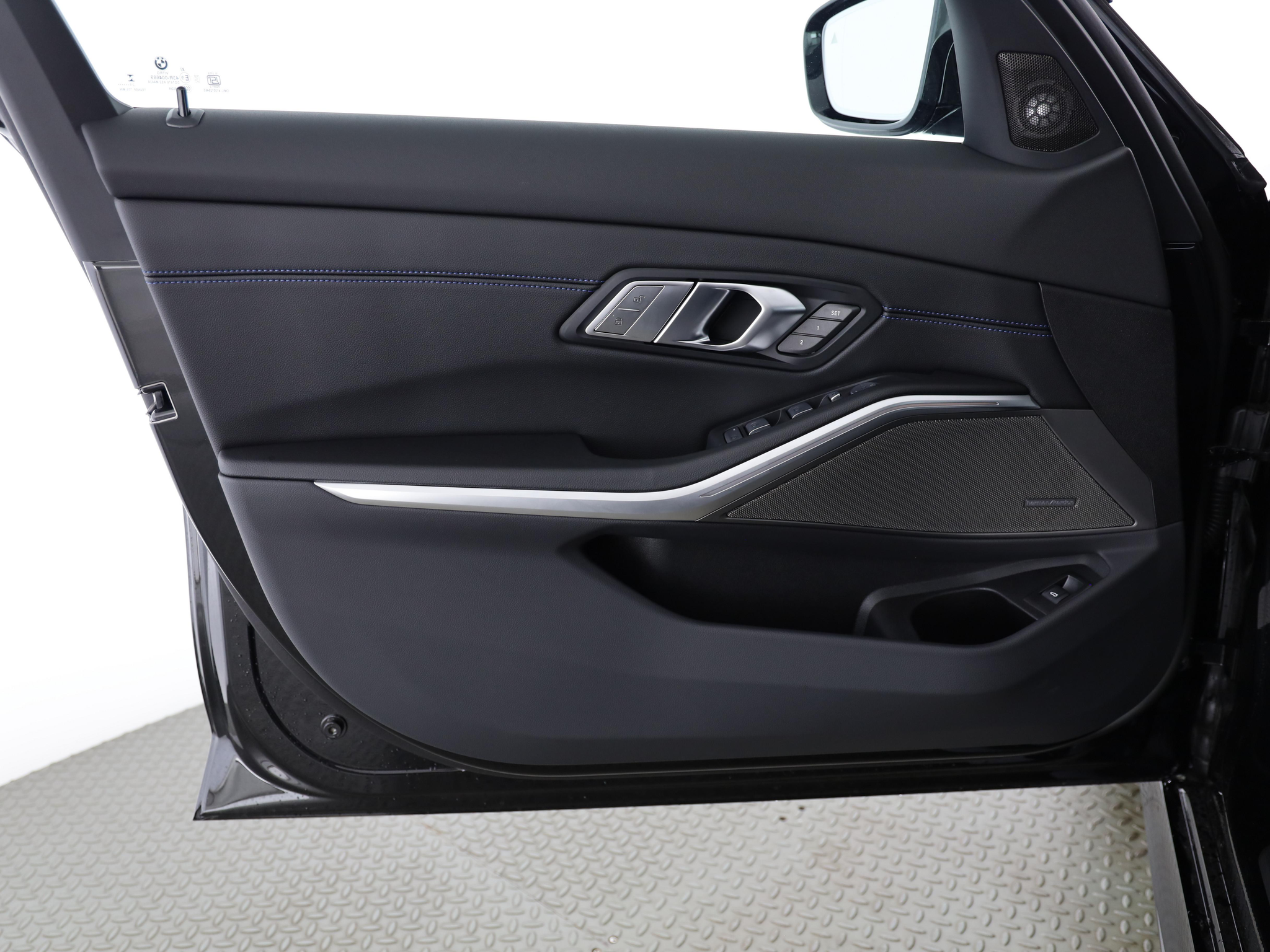 listing desktop thumbnail image 8