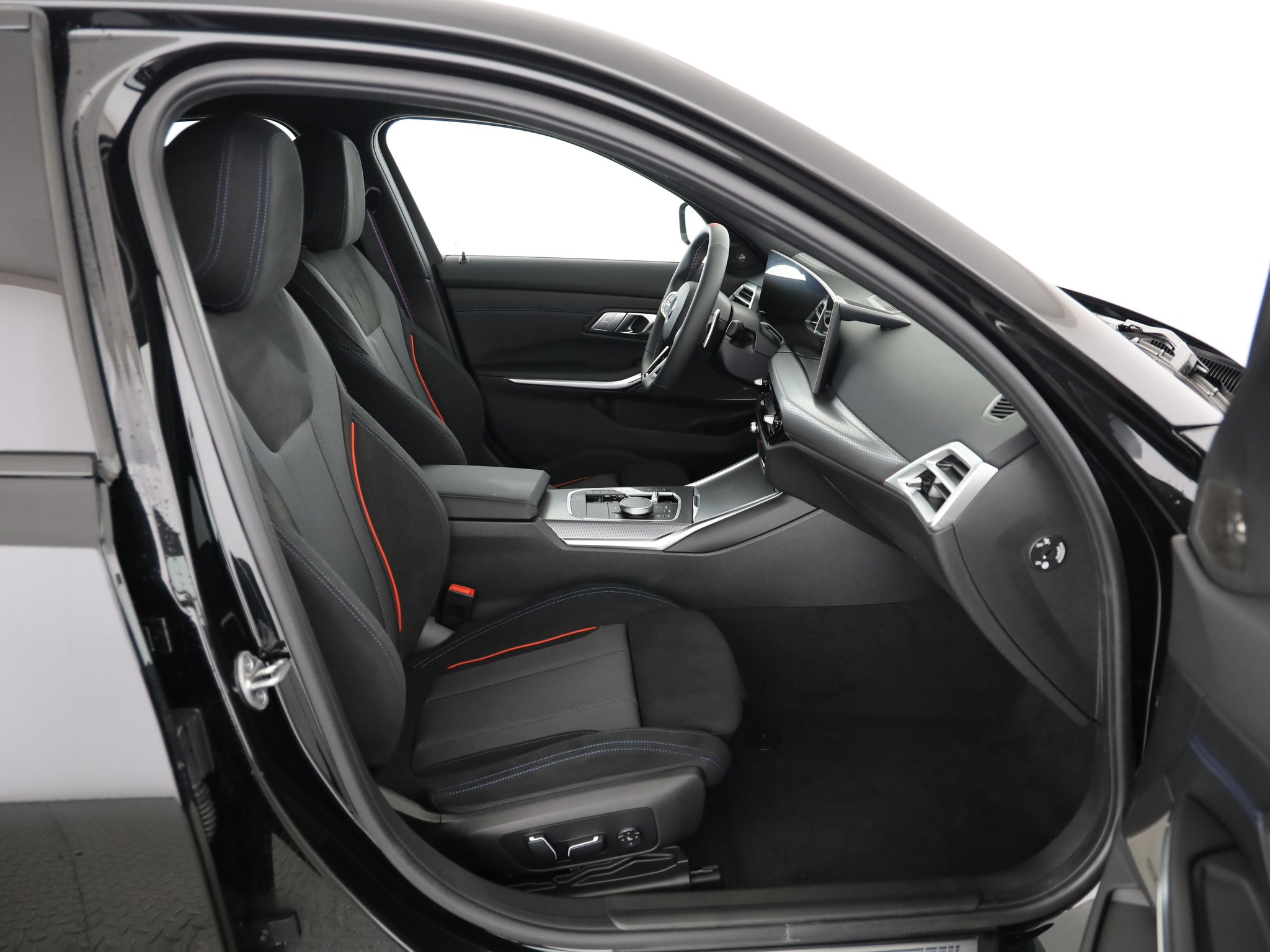 listing desktop thumbnail image 12