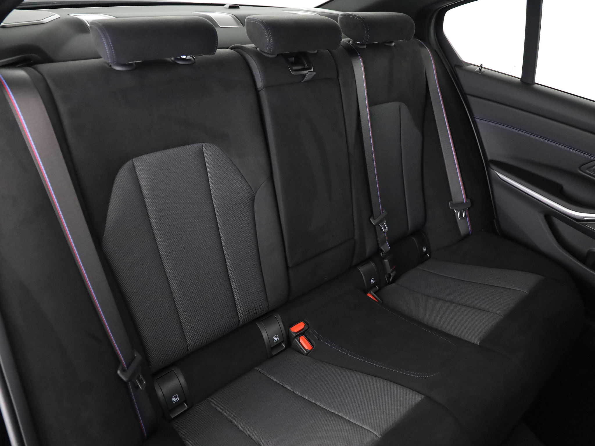 listing desktop thumbnail image 14