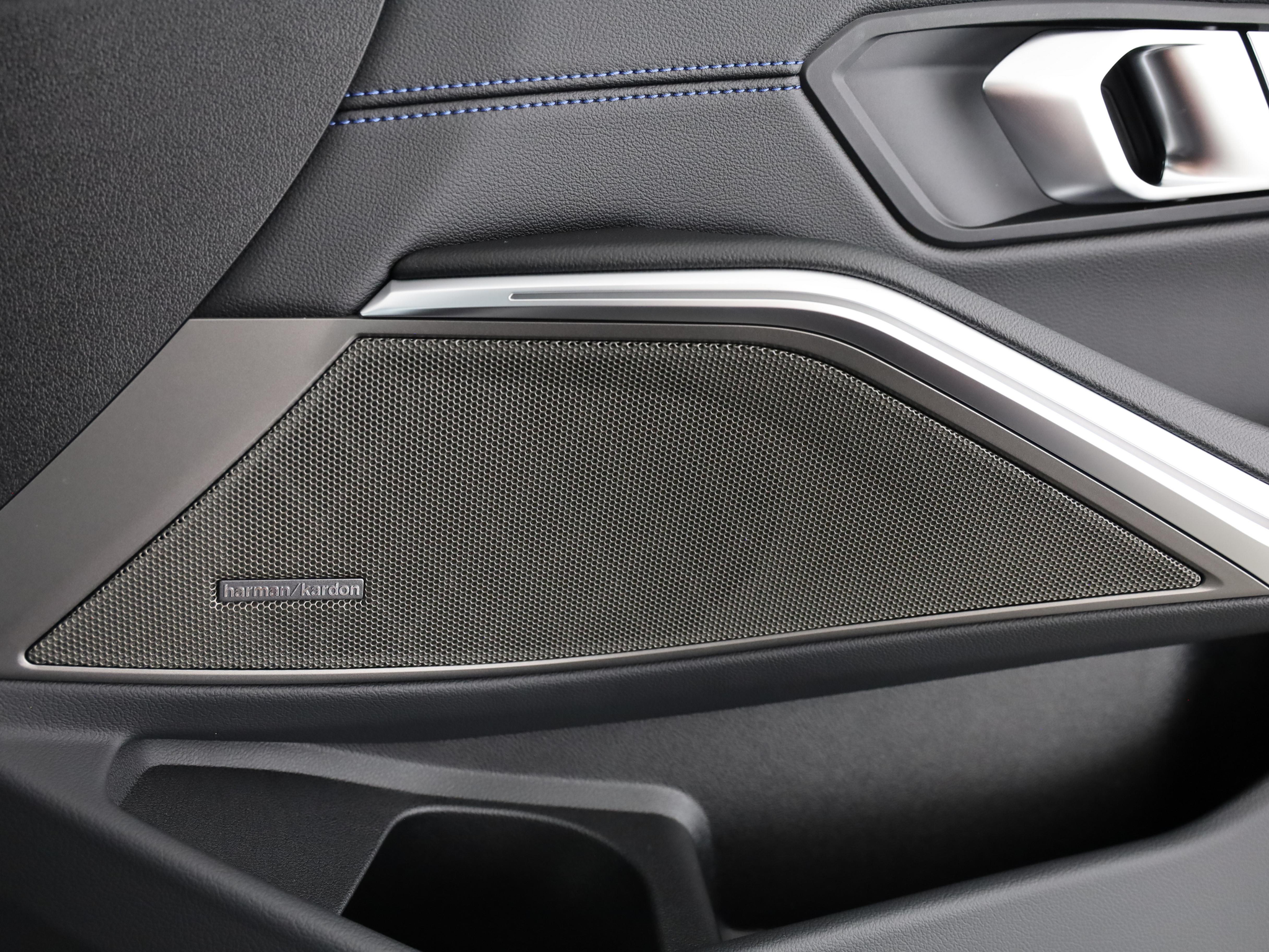 listing desktop thumbnail image 13