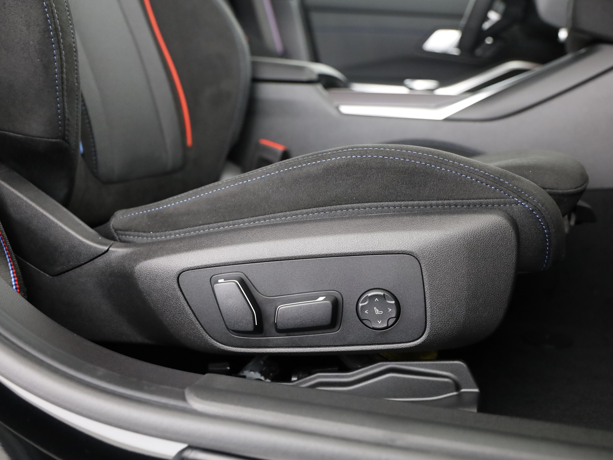 listing desktop thumbnail image 19