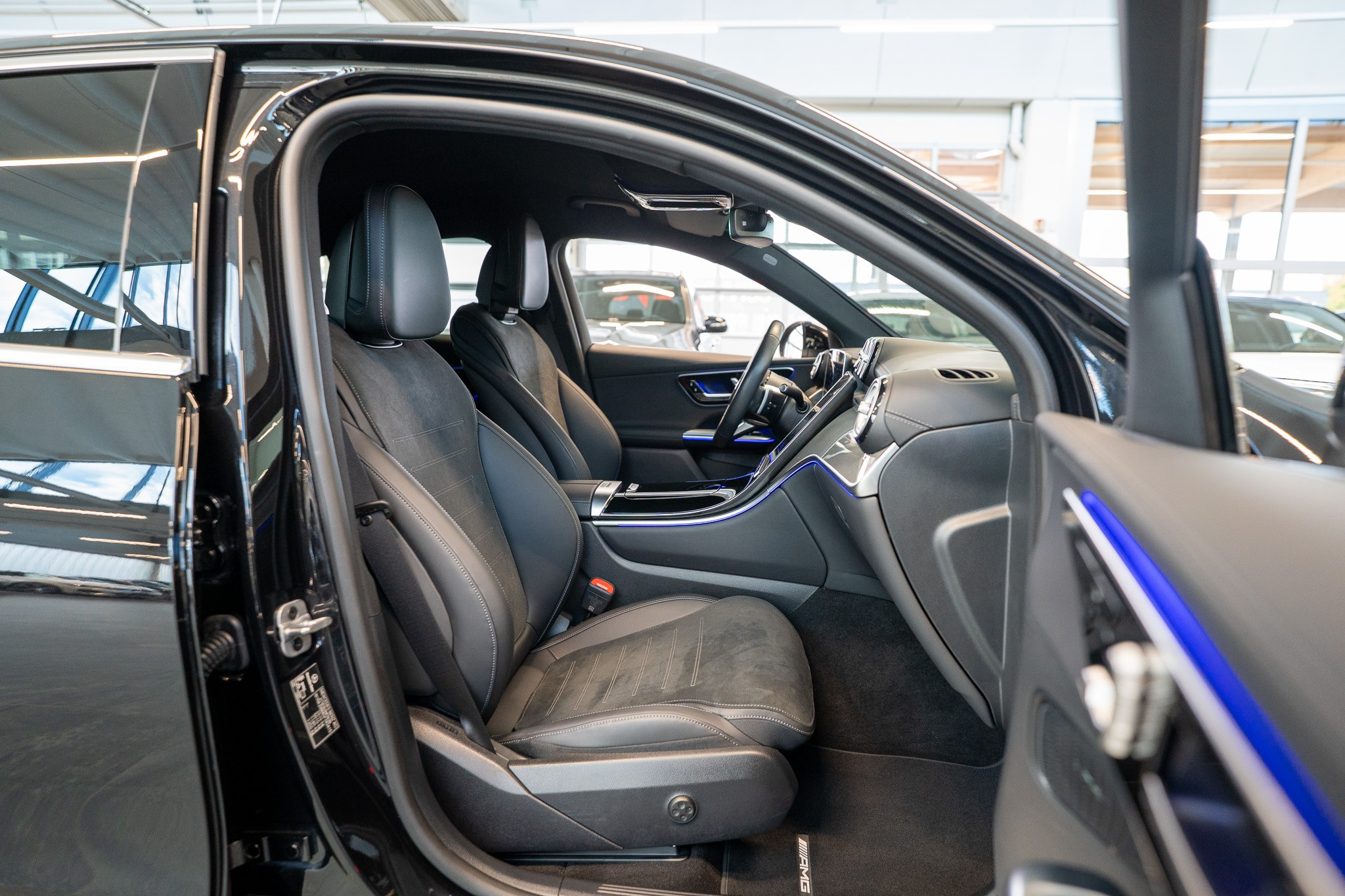 listing desktop thumbnail image 12