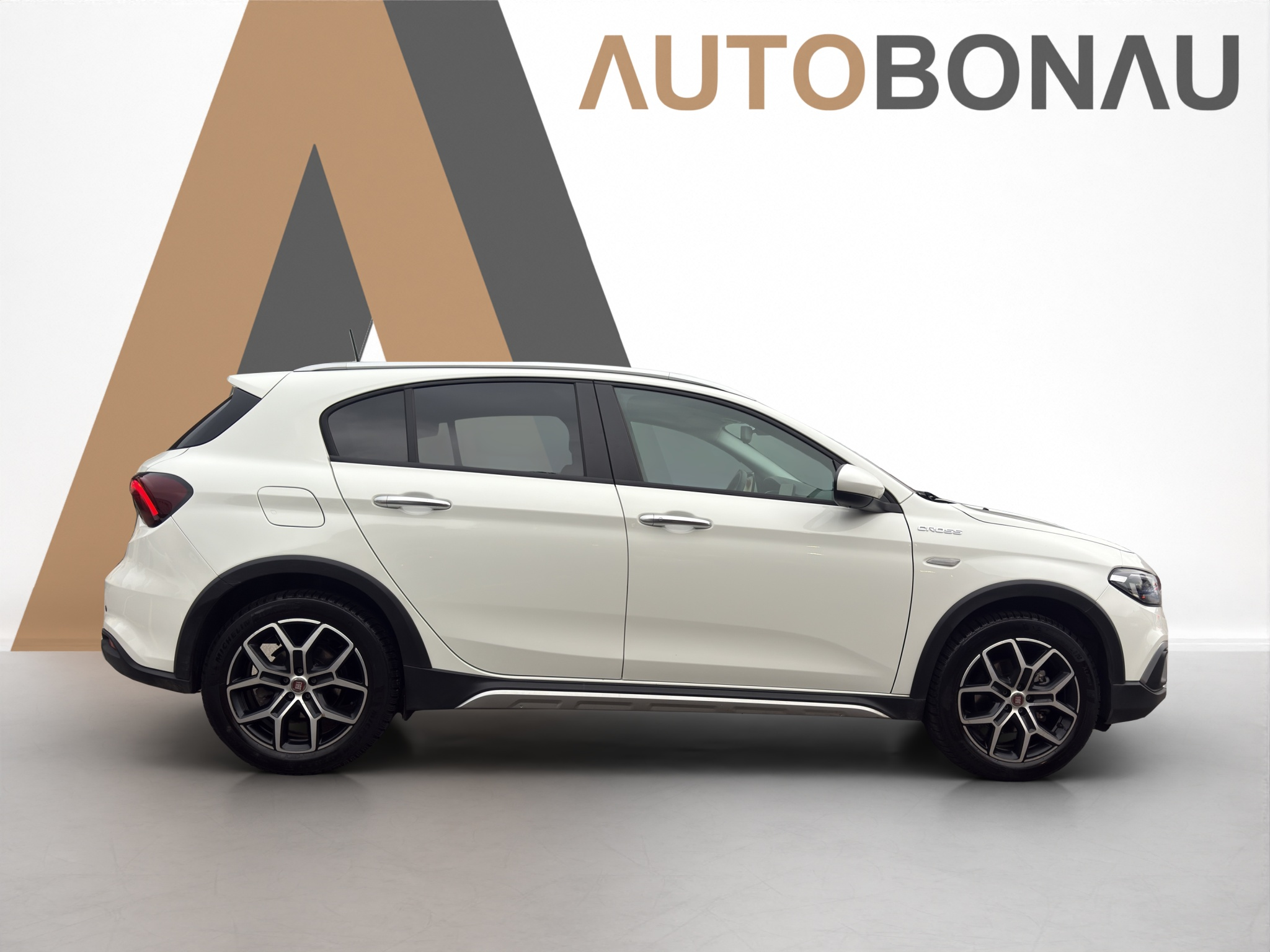 listing desktop thumbnail image 5