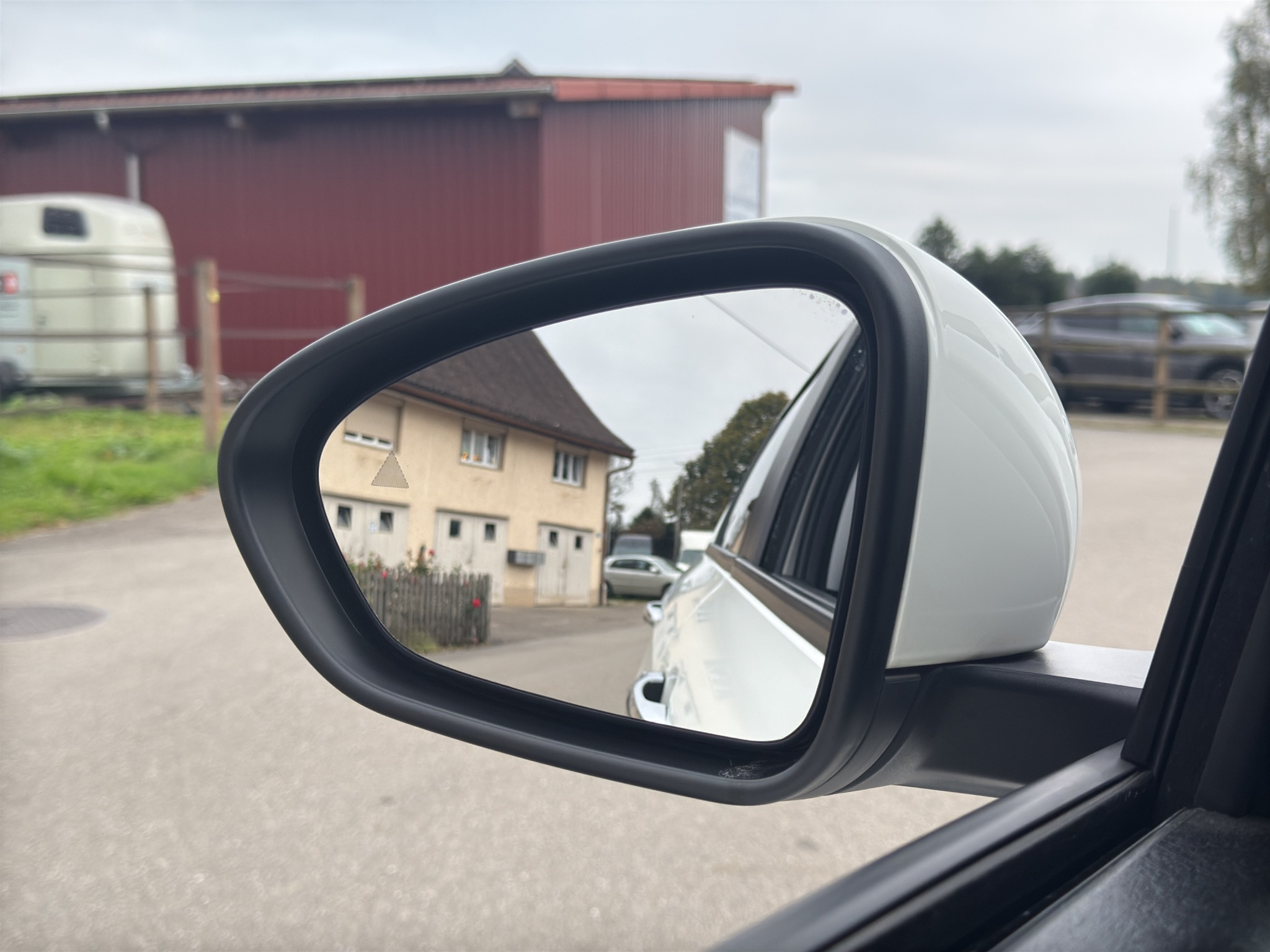 listing desktop thumbnail image 21