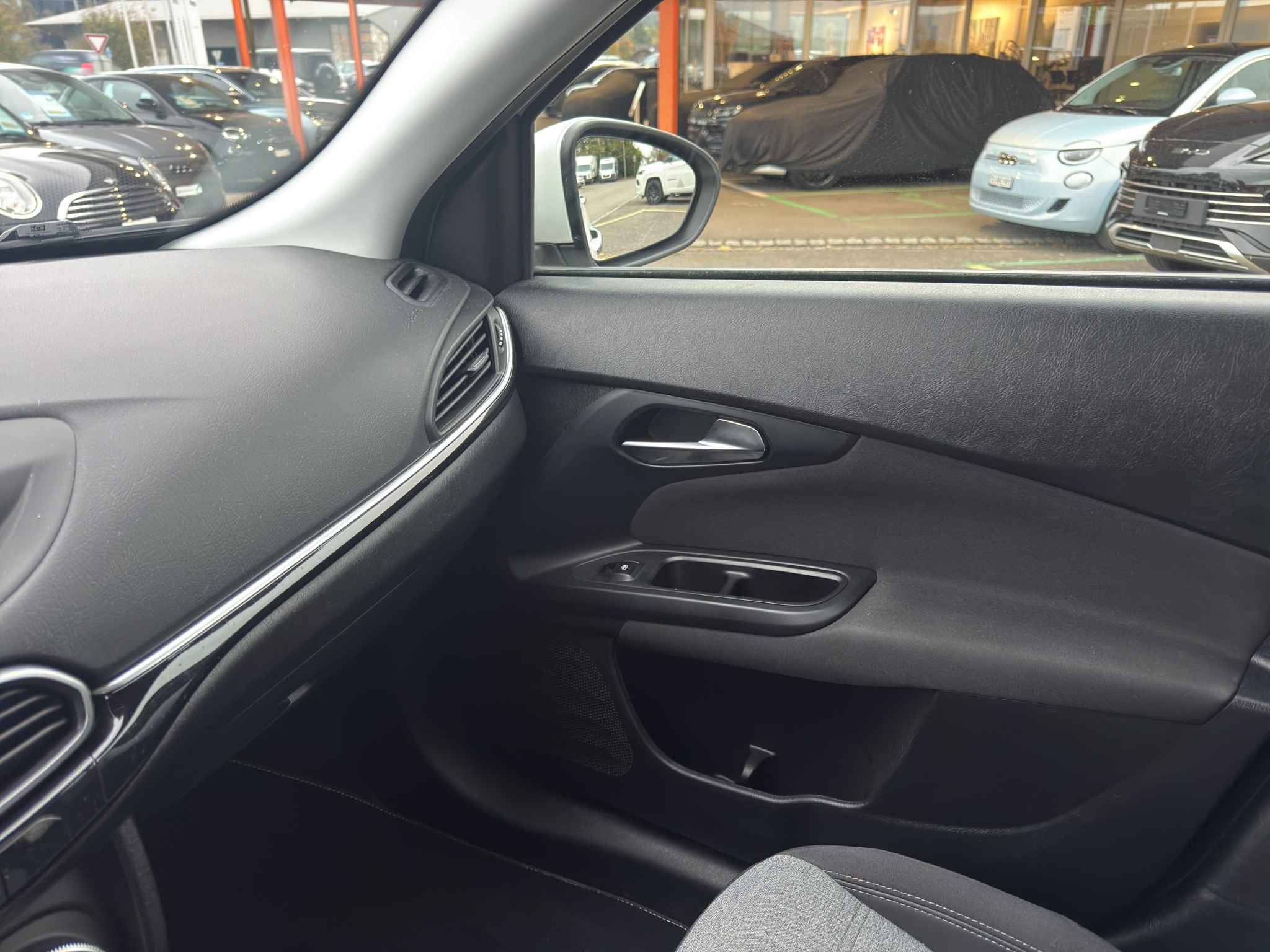 listing desktop thumbnail image 27