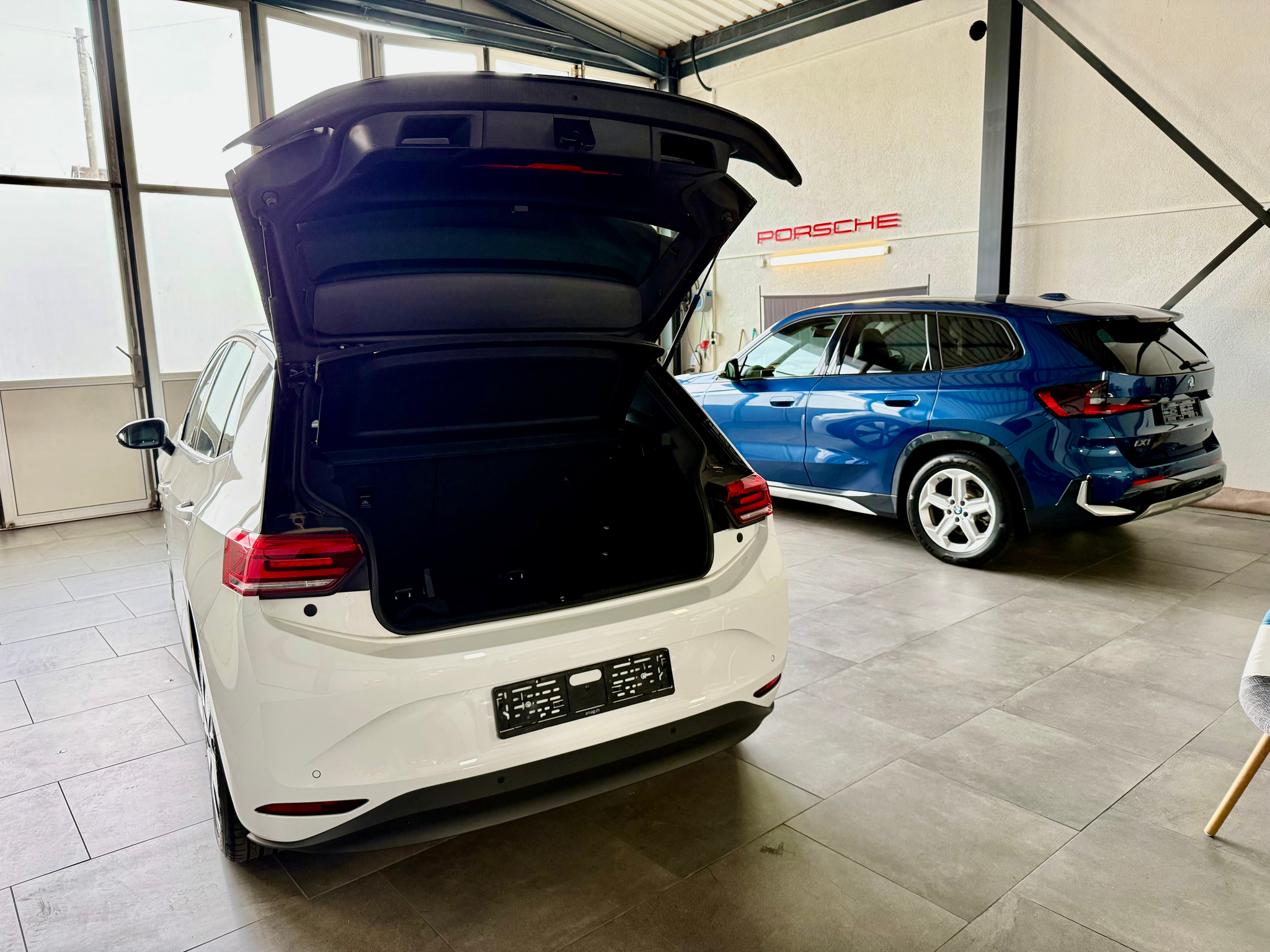 listing desktop thumbnail image 5