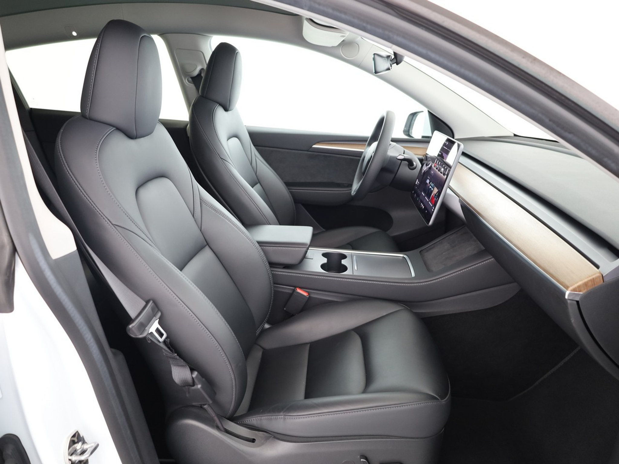 listing desktop thumbnail image 9