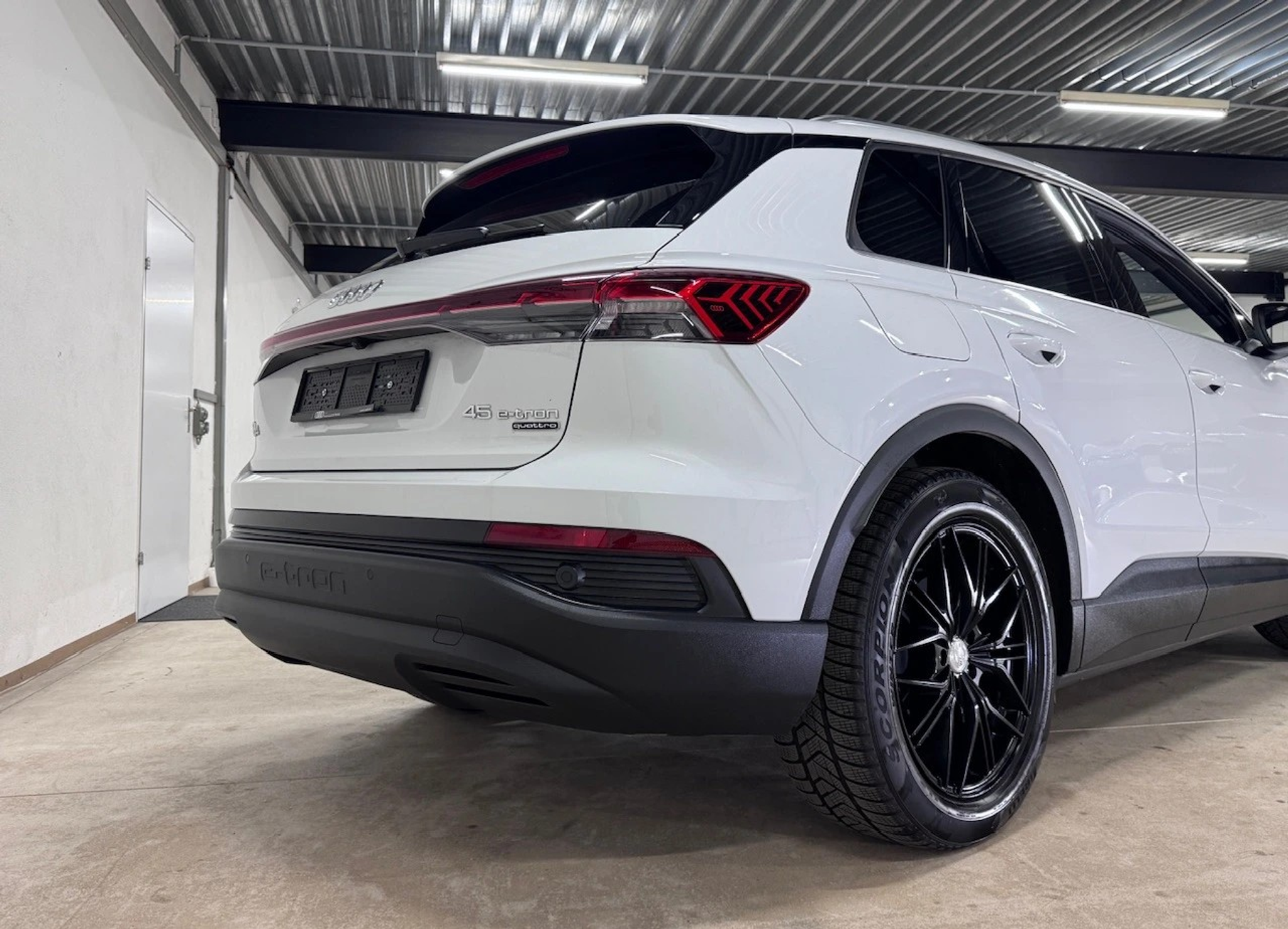 listing desktop thumbnail image 5