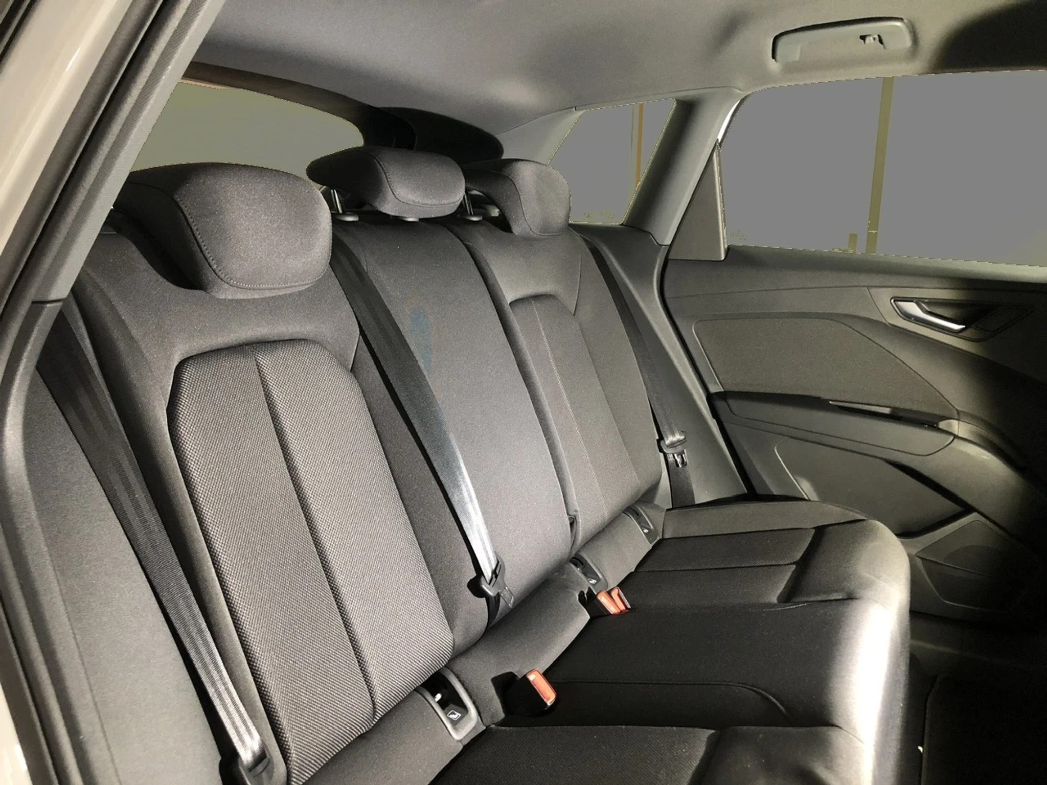 listing desktop thumbnail image 10