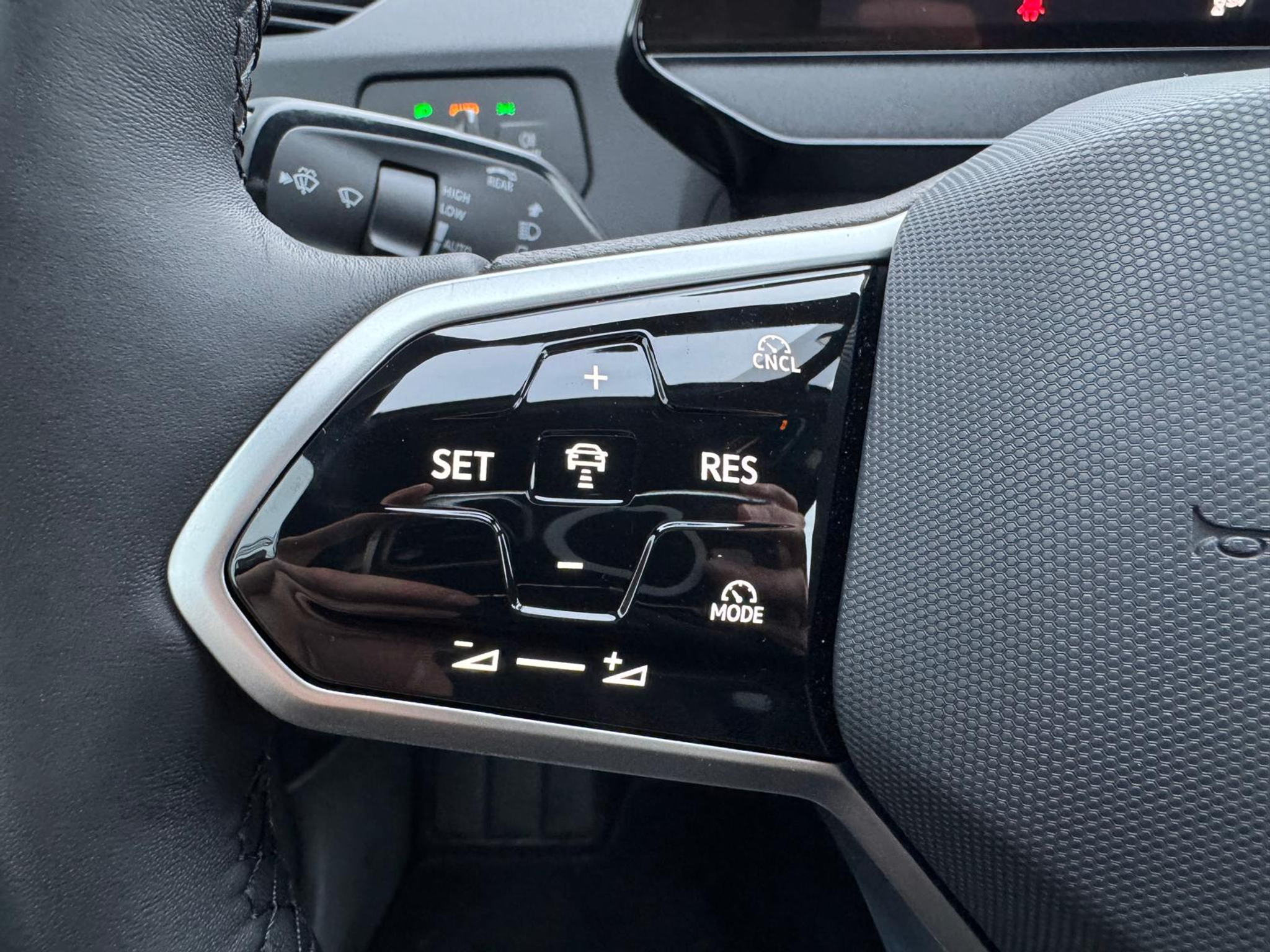 listing desktop thumbnail image 8