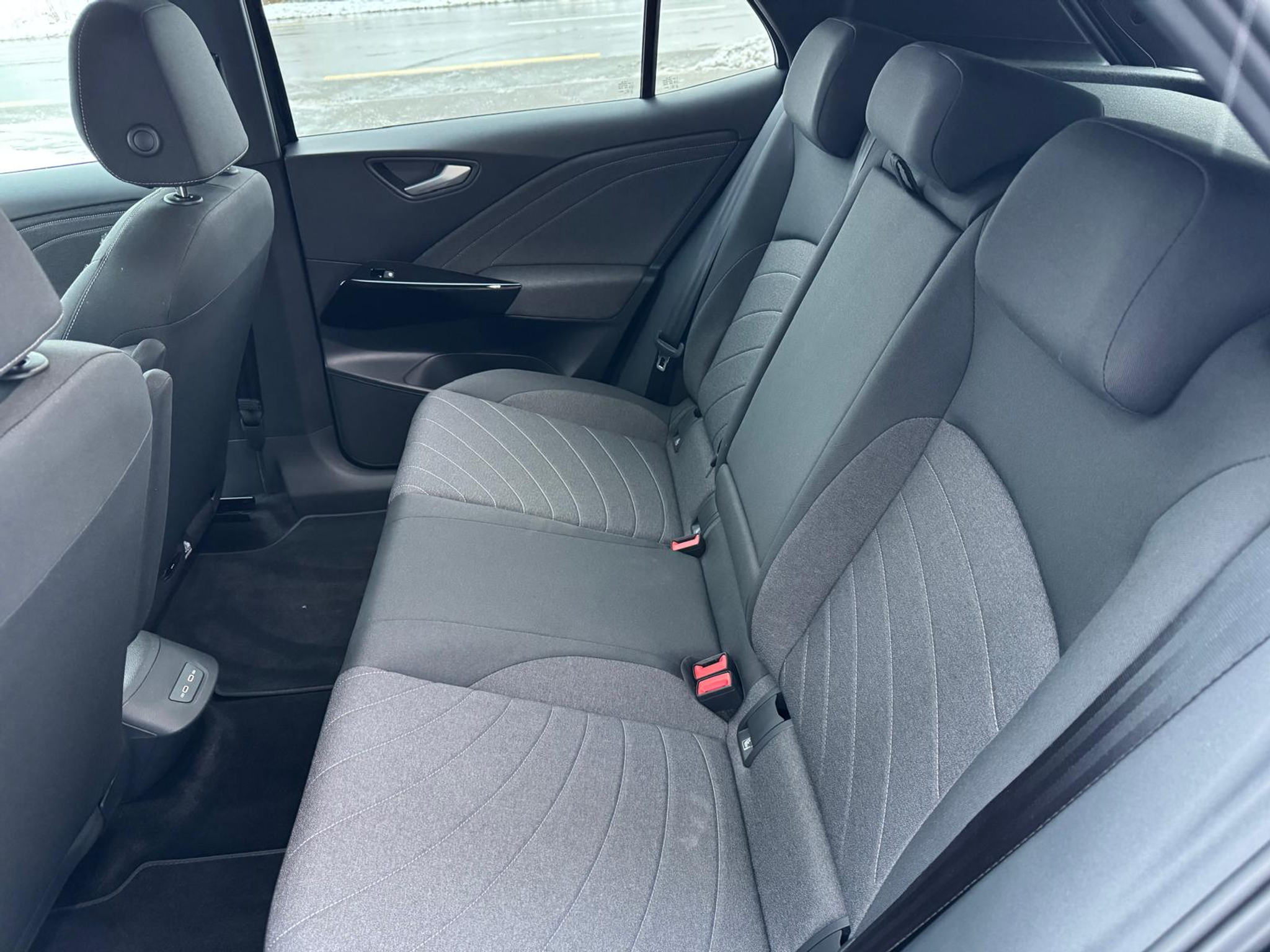 listing desktop thumbnail image 5