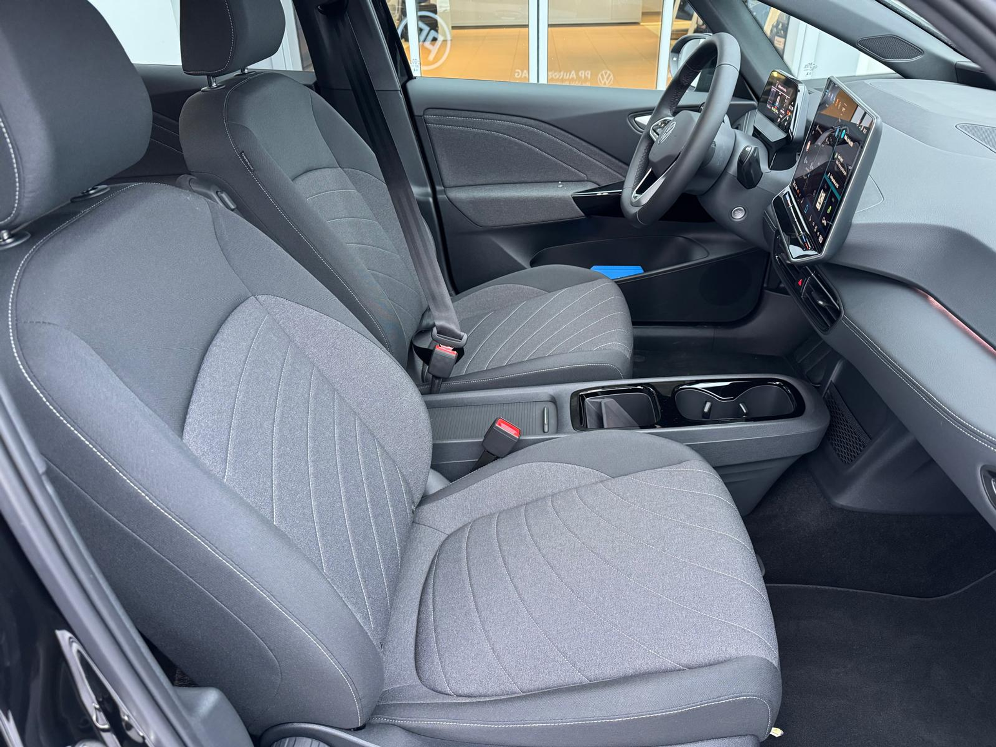 listing desktop thumbnail image 2