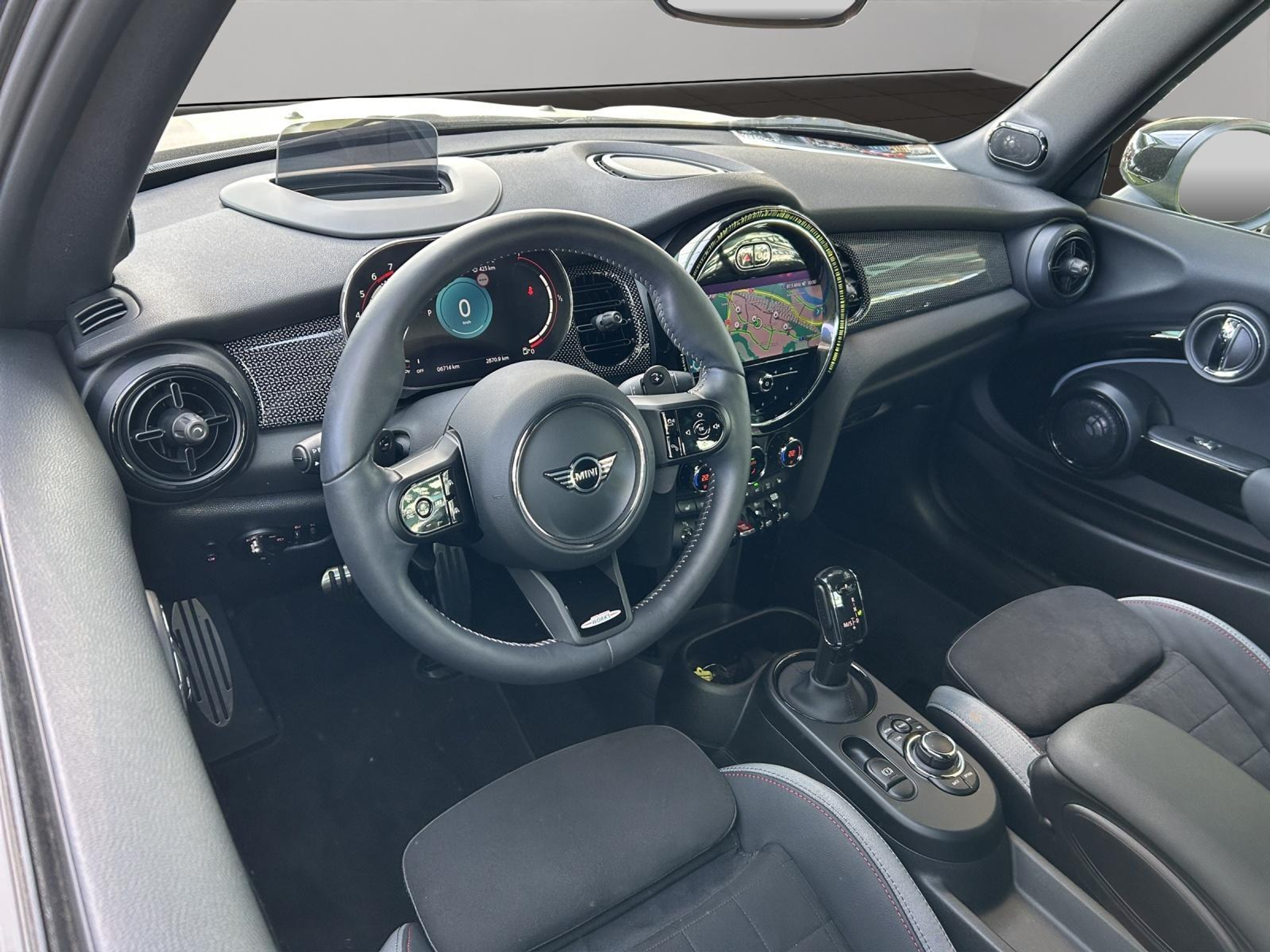 listing desktop thumbnail image 5