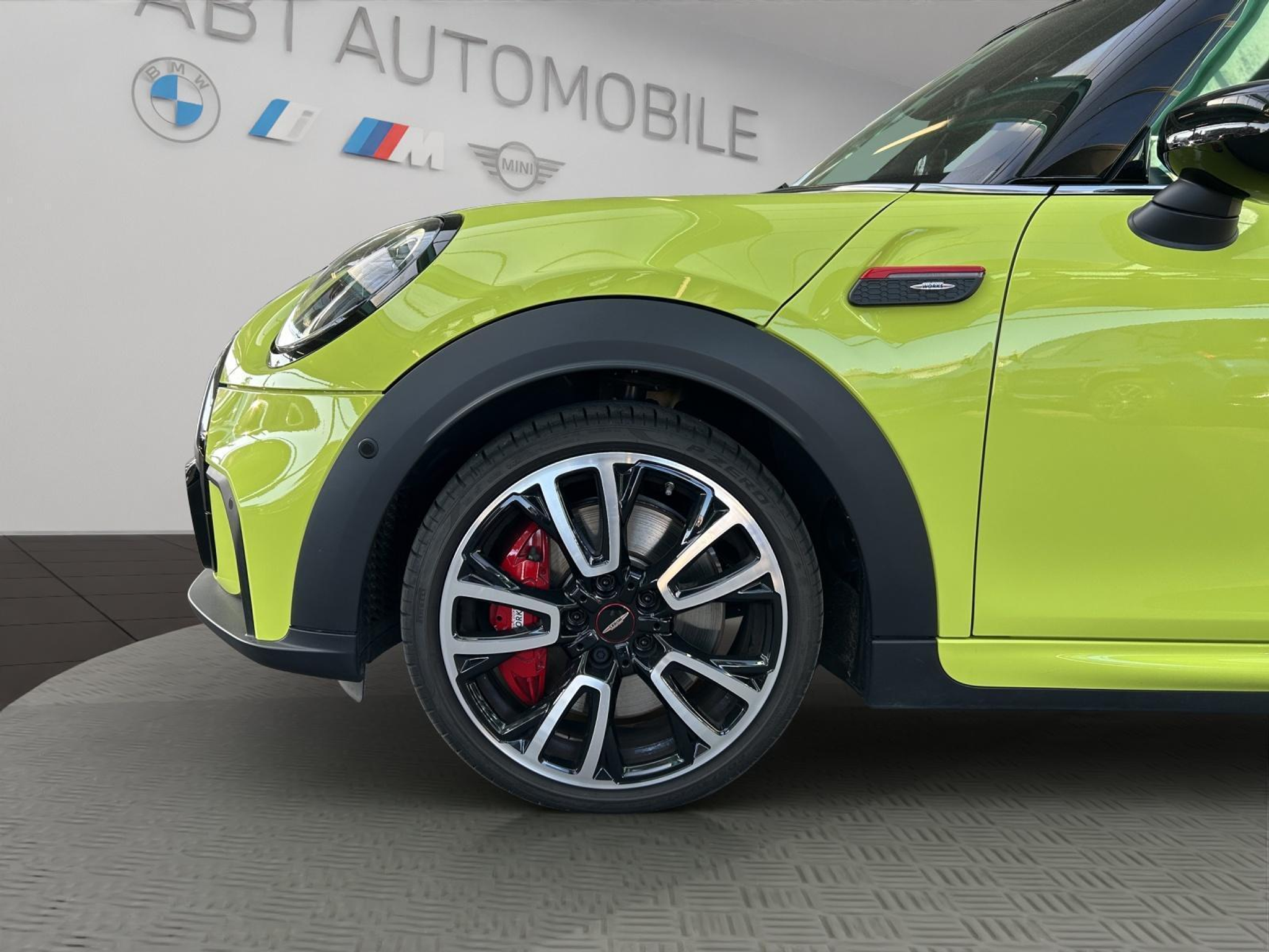 listing desktop thumbnail image 19