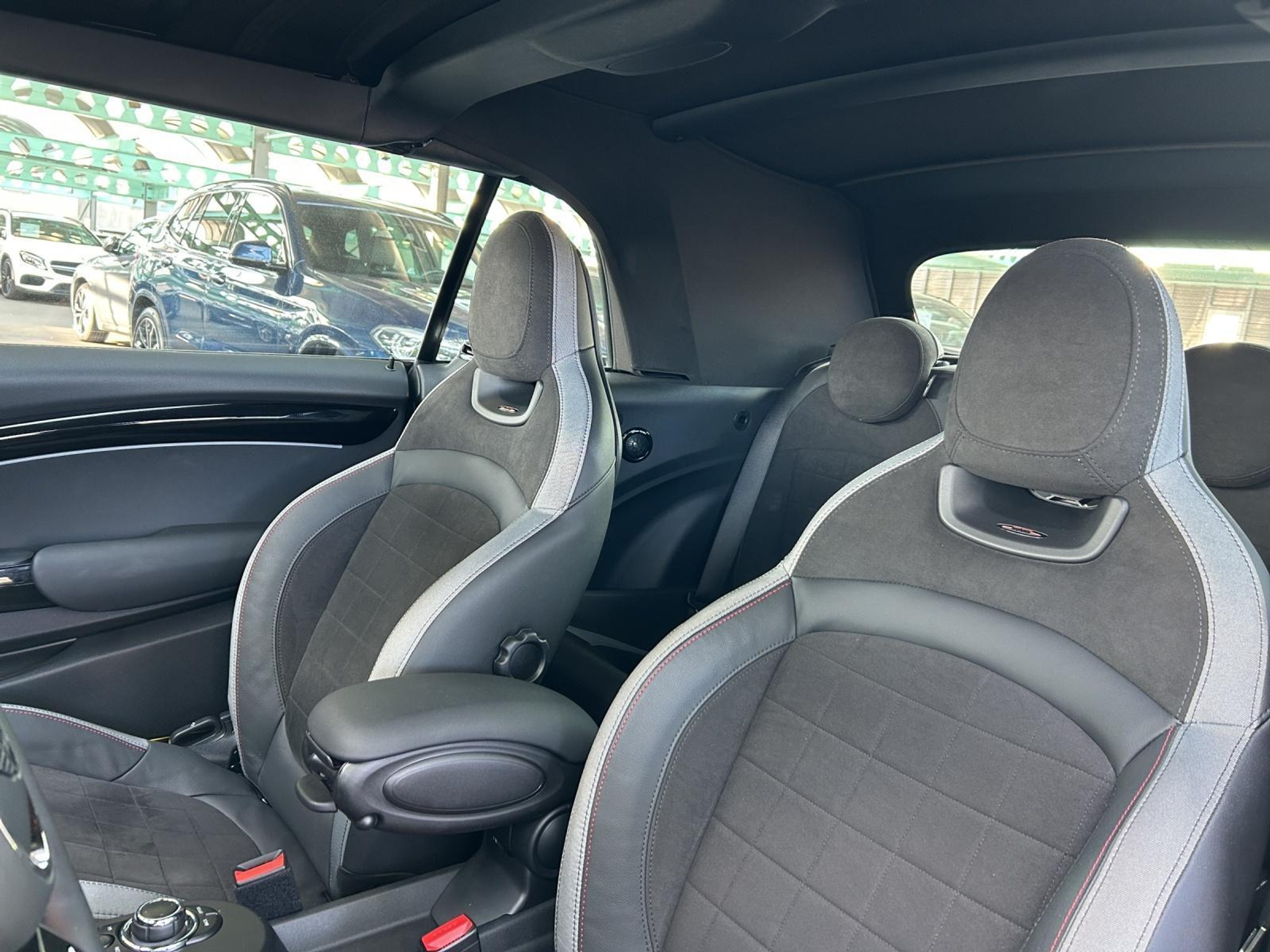 listing desktop thumbnail image 12