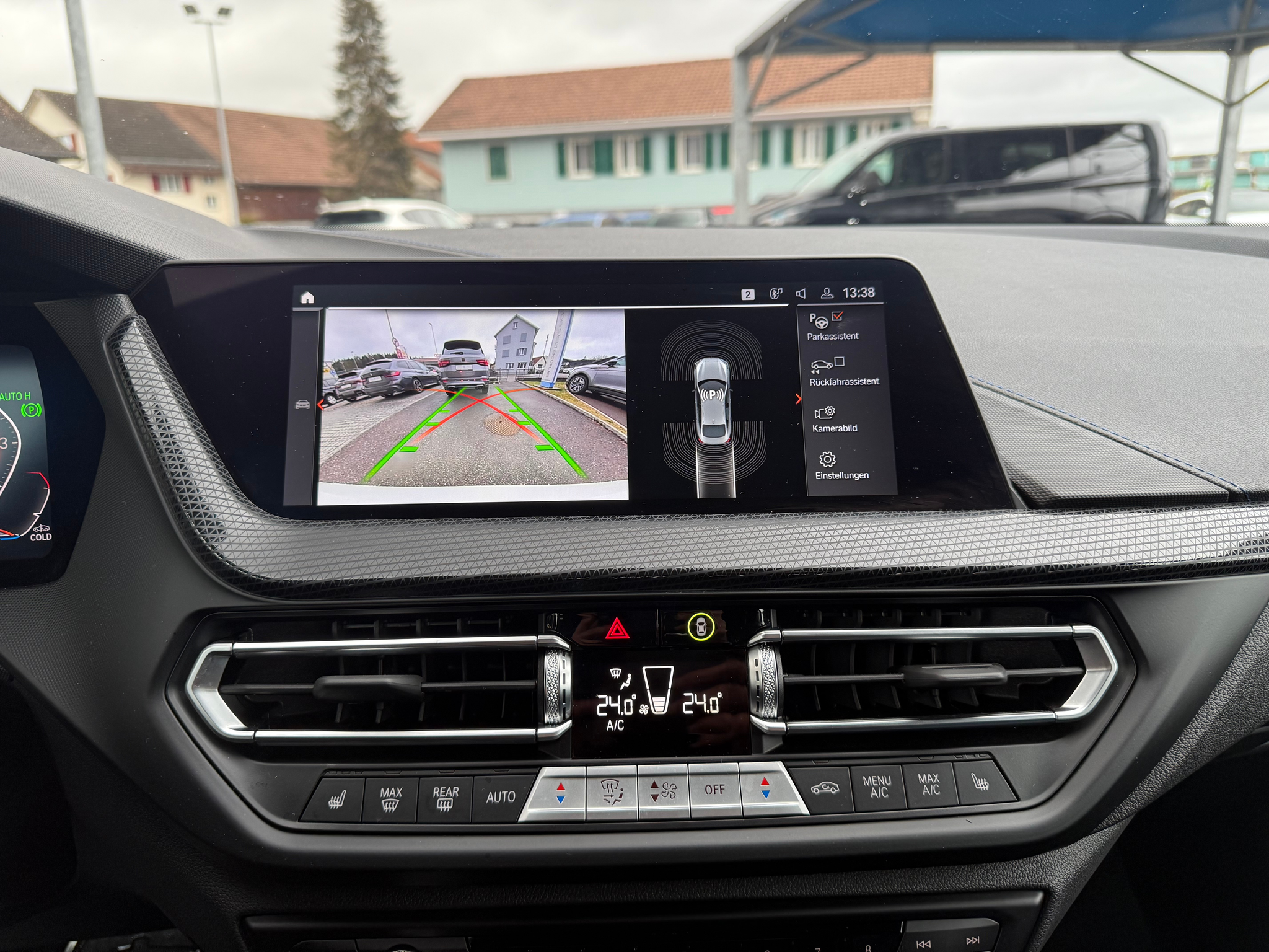 listing desktop thumbnail image 10