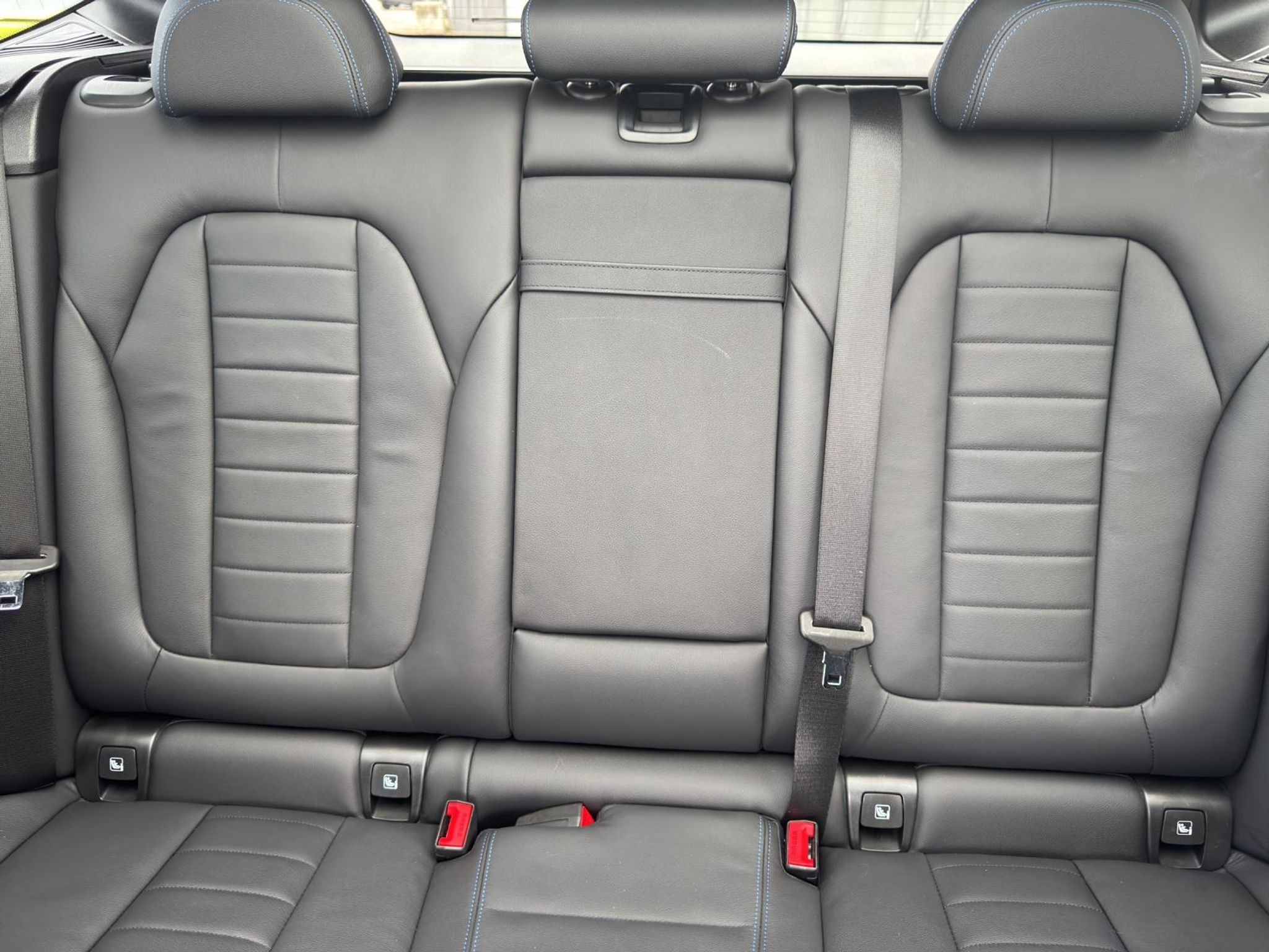 listing desktop thumbnail image 18