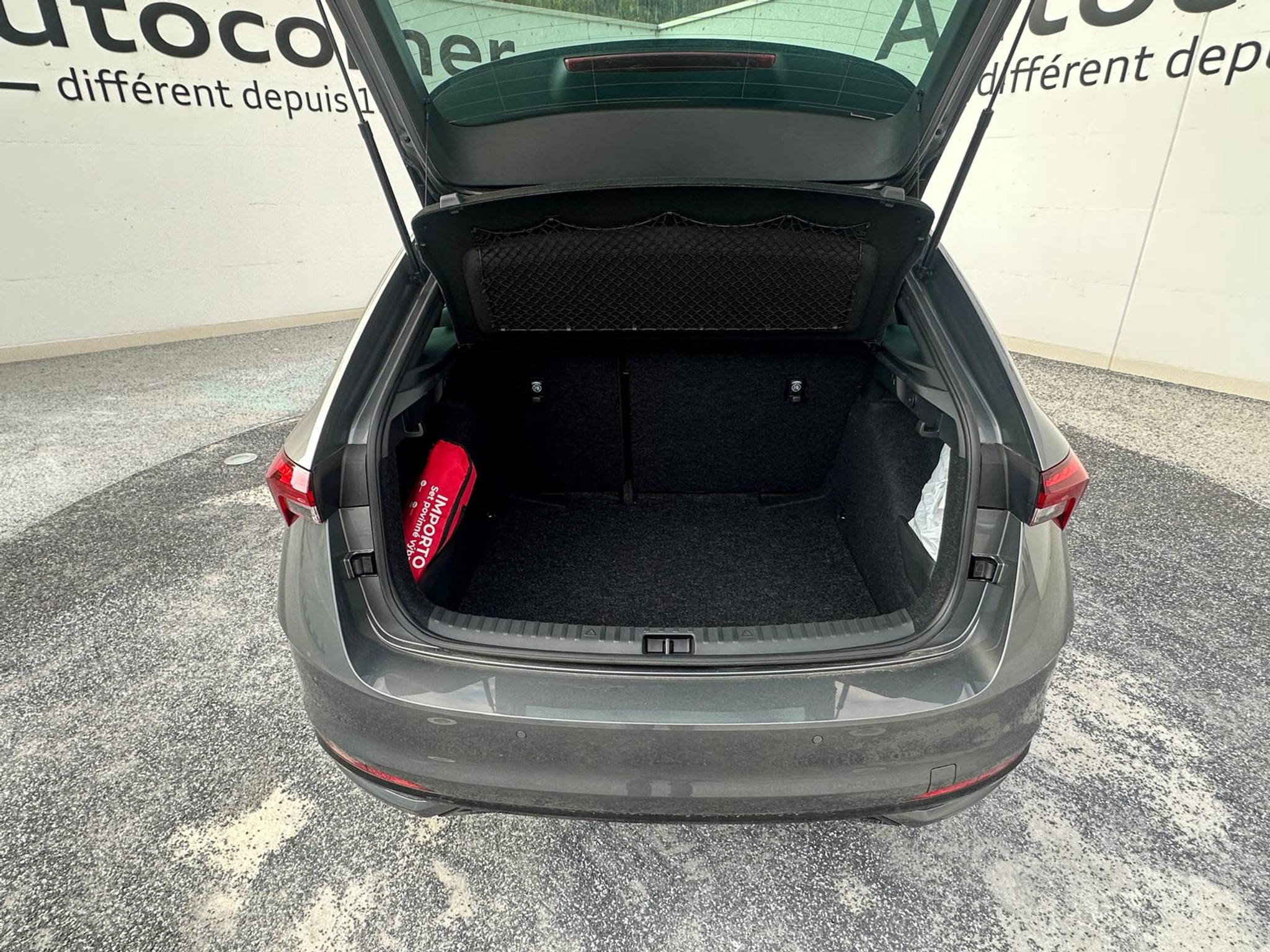 listing desktop thumbnail image 11