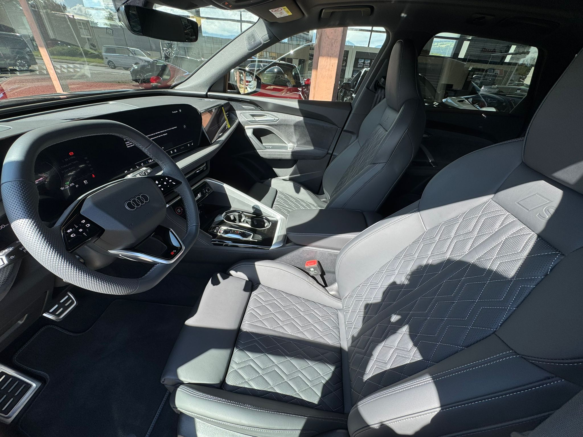 listing desktop thumbnail image 6