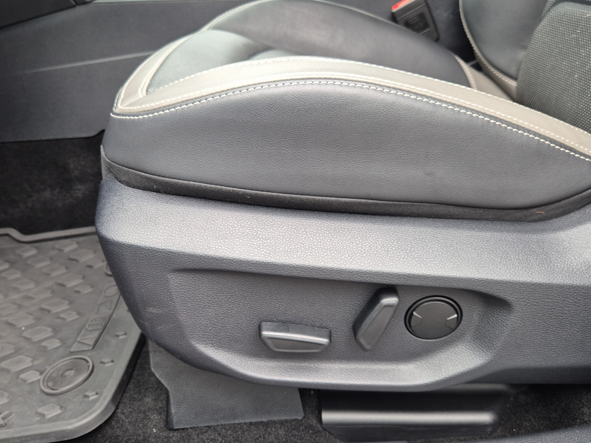 listing desktop thumbnail image 9