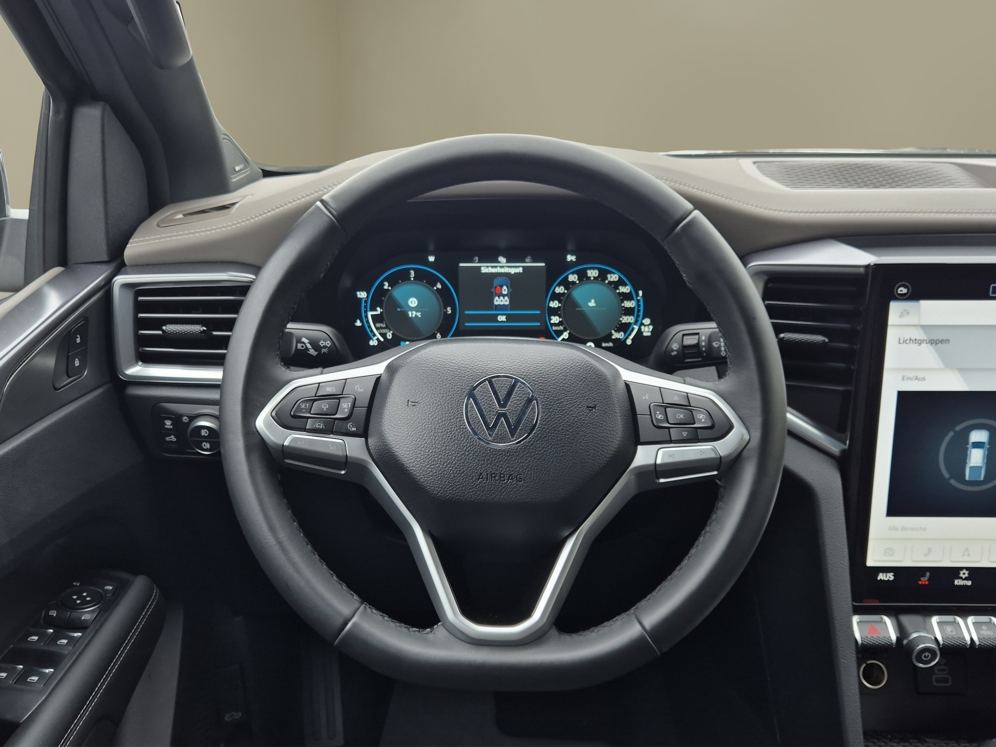 listing desktop thumbnail image 12