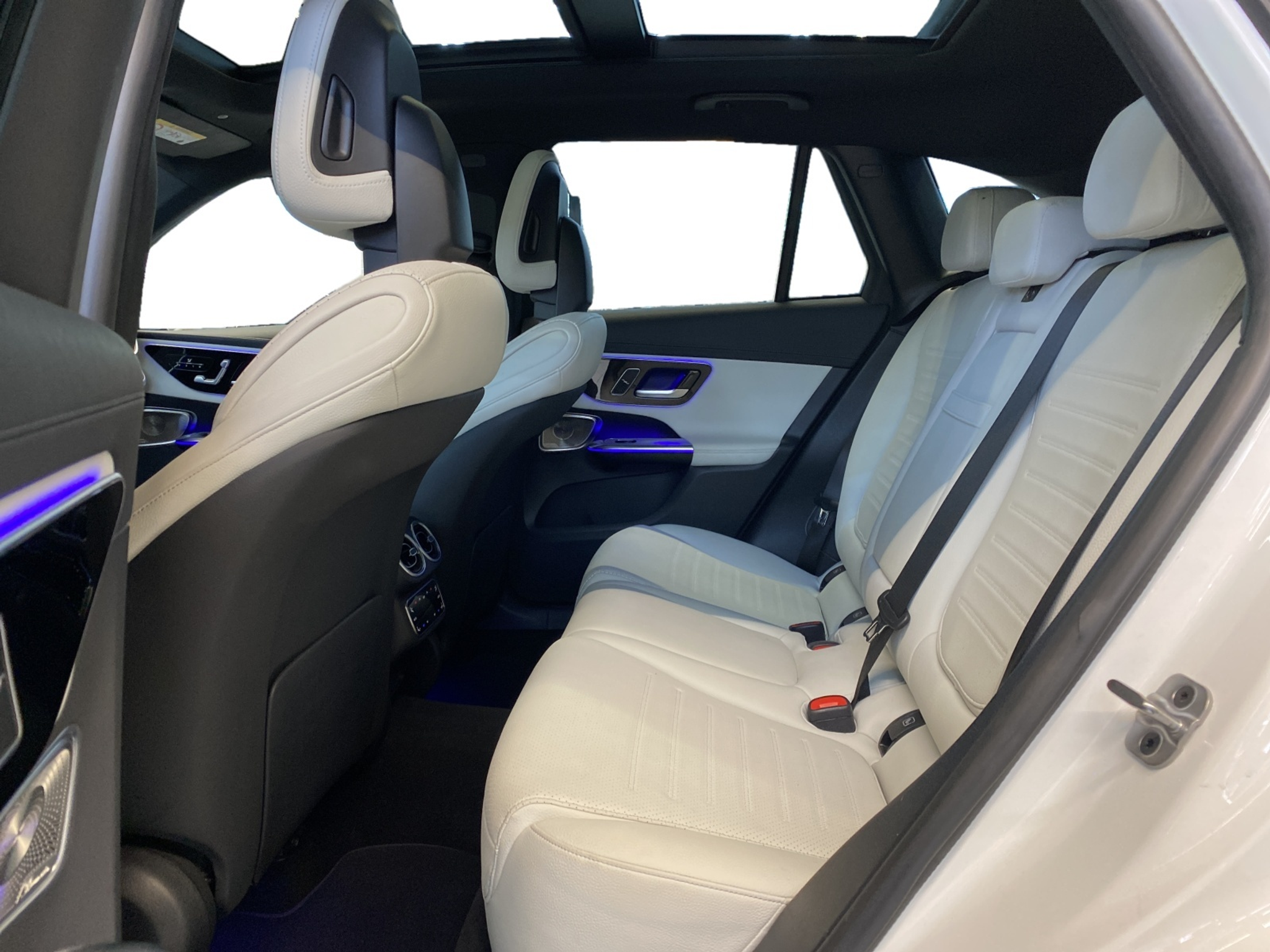 listing desktop thumbnail image 7