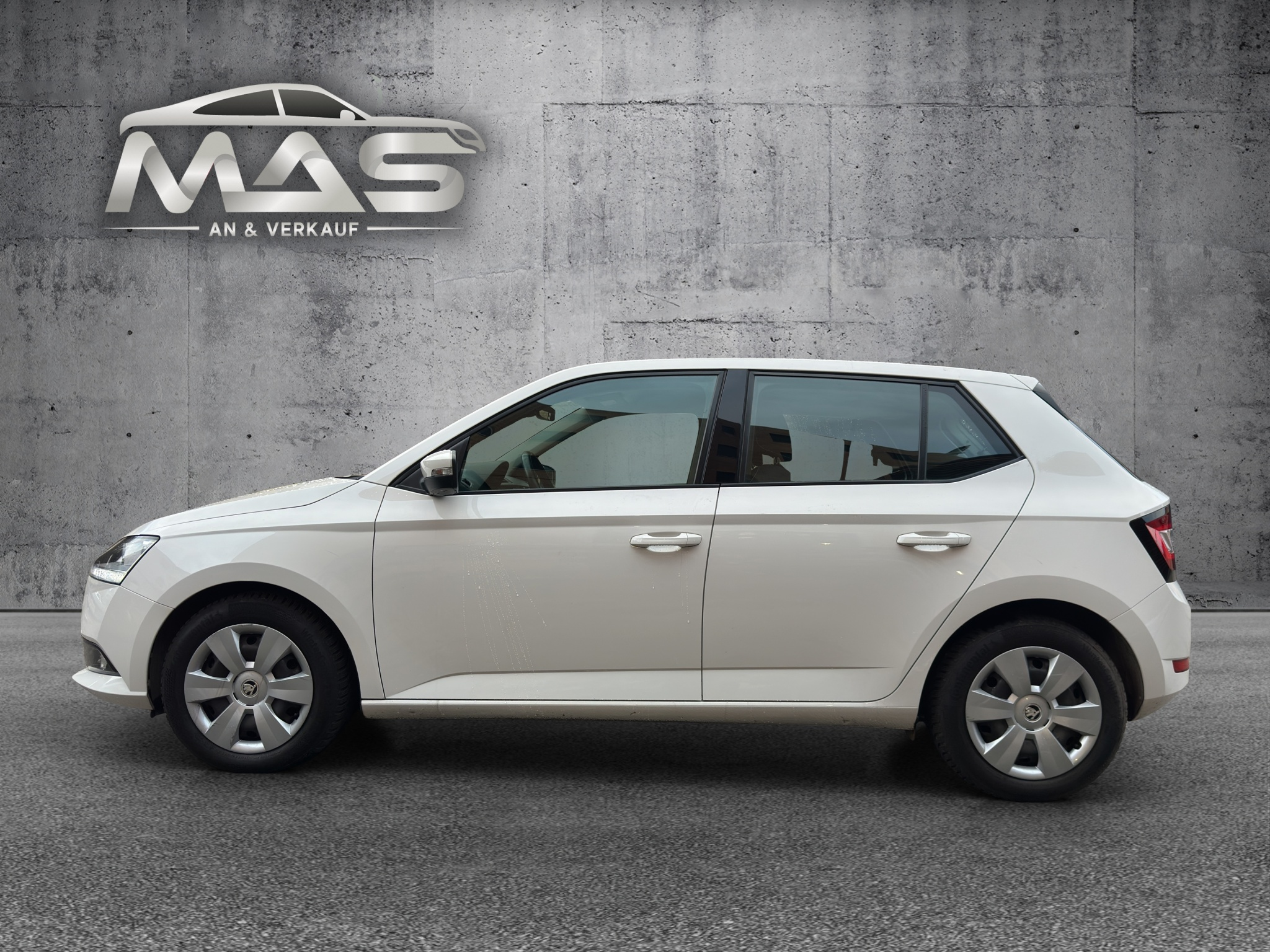 listing desktop thumbnail image 2