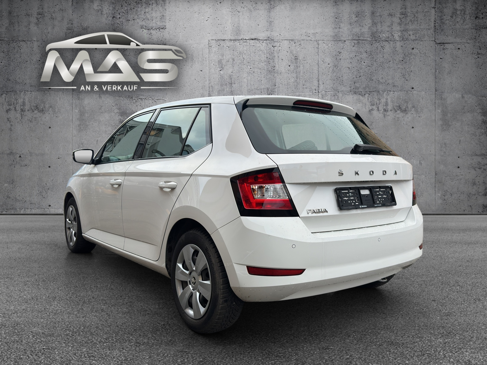 listing desktop thumbnail image 3