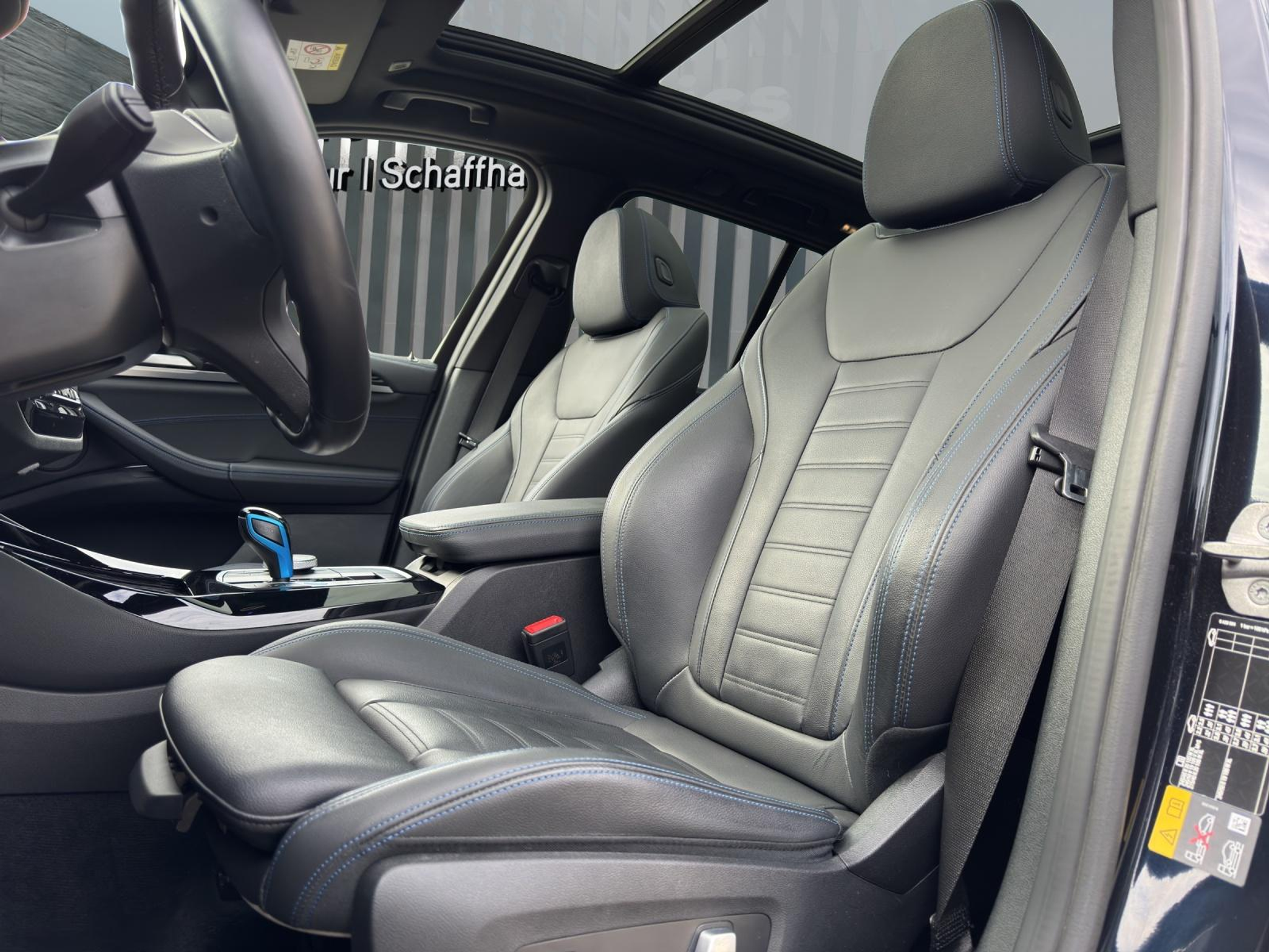 listing desktop thumbnail image 15