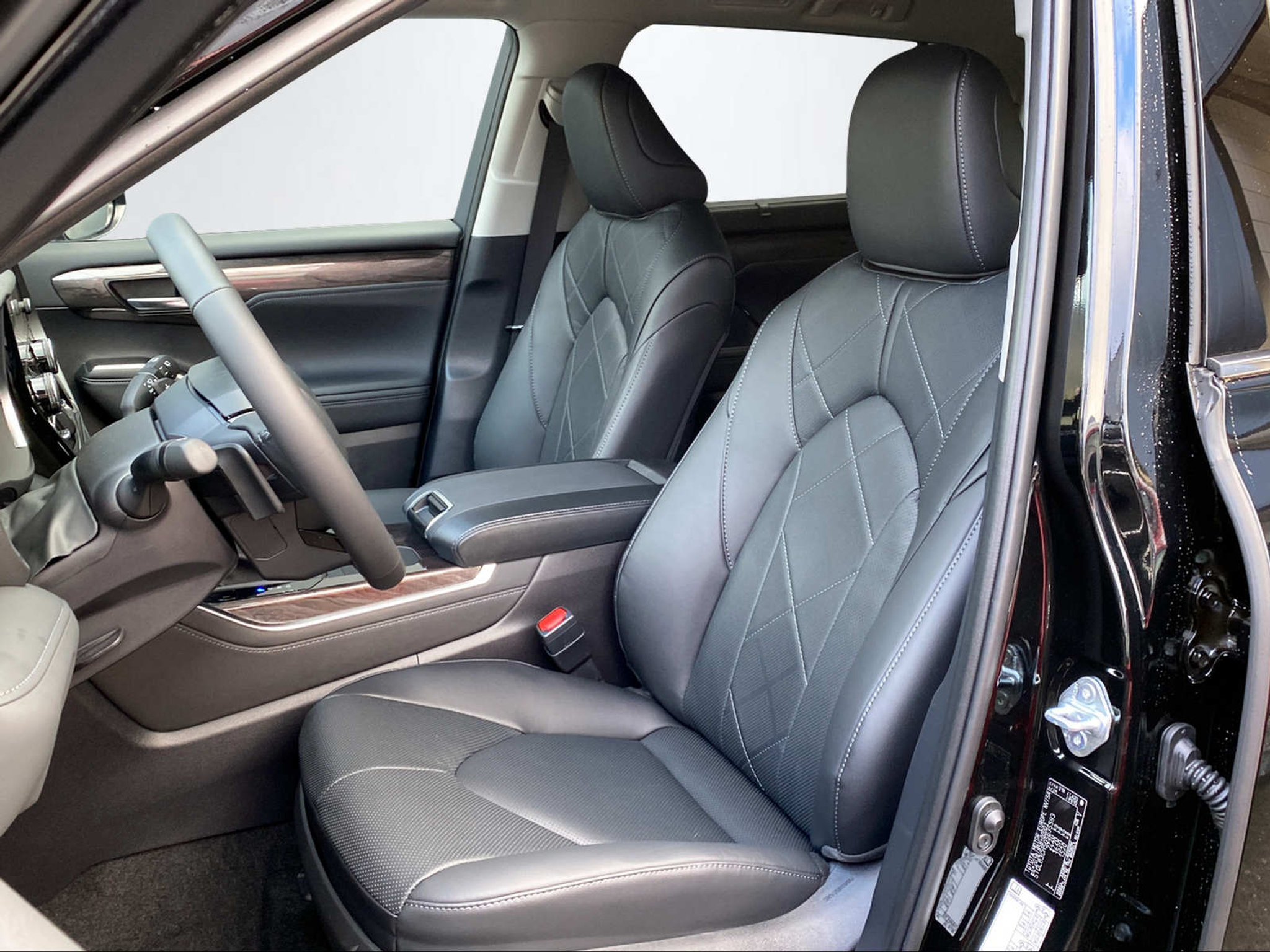 listing desktop thumbnail image 14