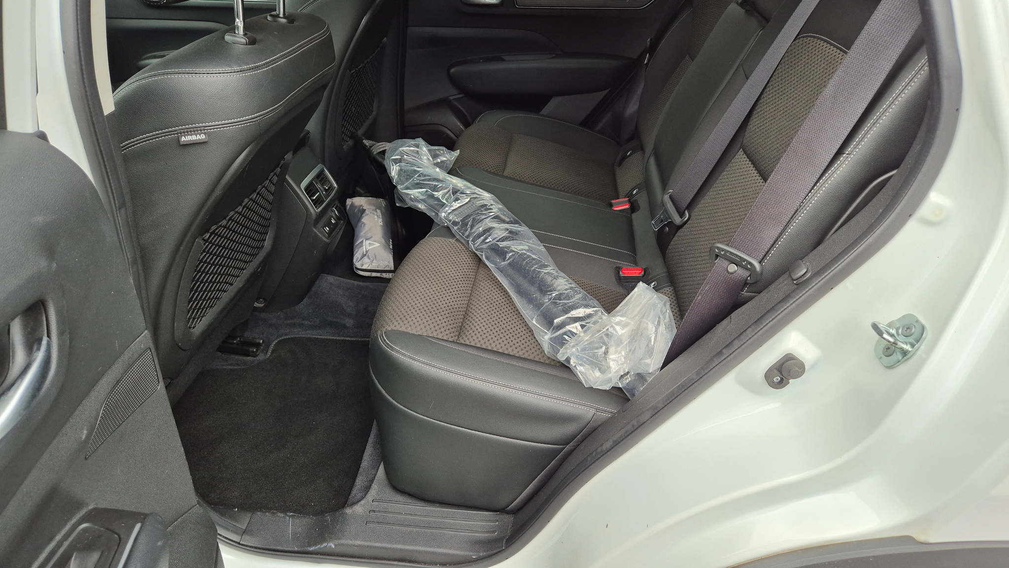 listing desktop thumbnail image 9