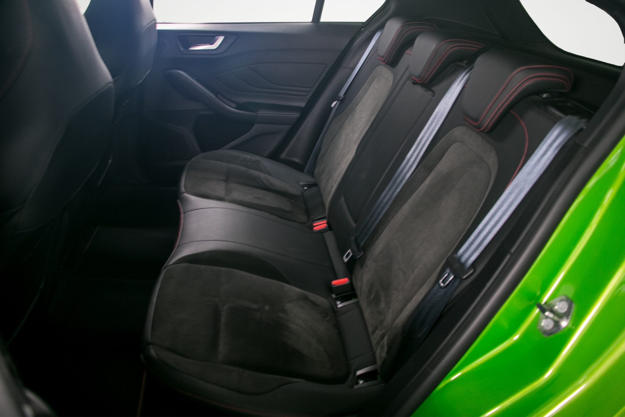 listing desktop thumbnail image 11