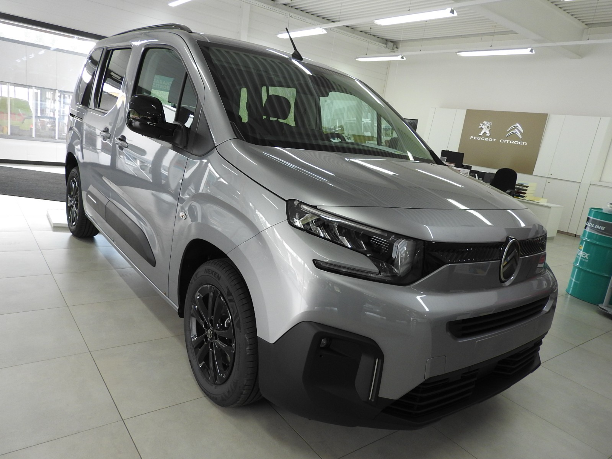 listing desktop thumbnail image 1