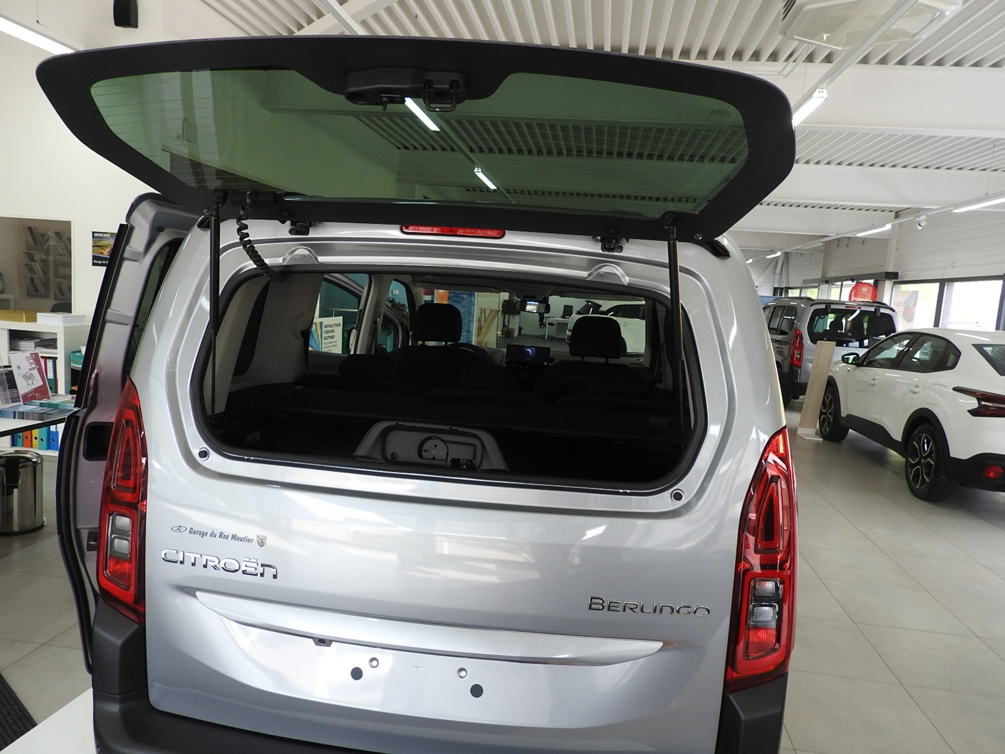 listing desktop thumbnail image 8