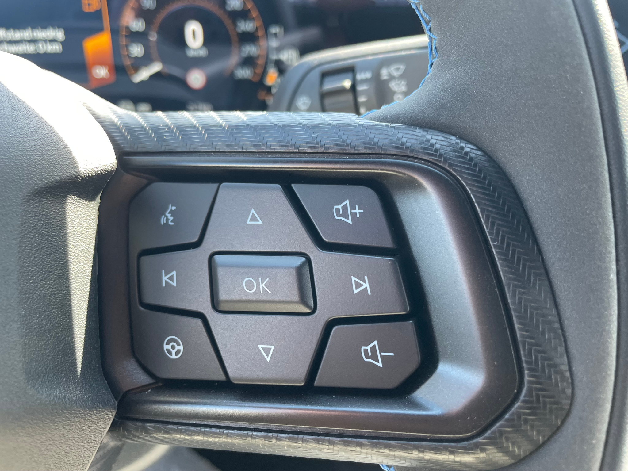 listing desktop thumbnail image 10