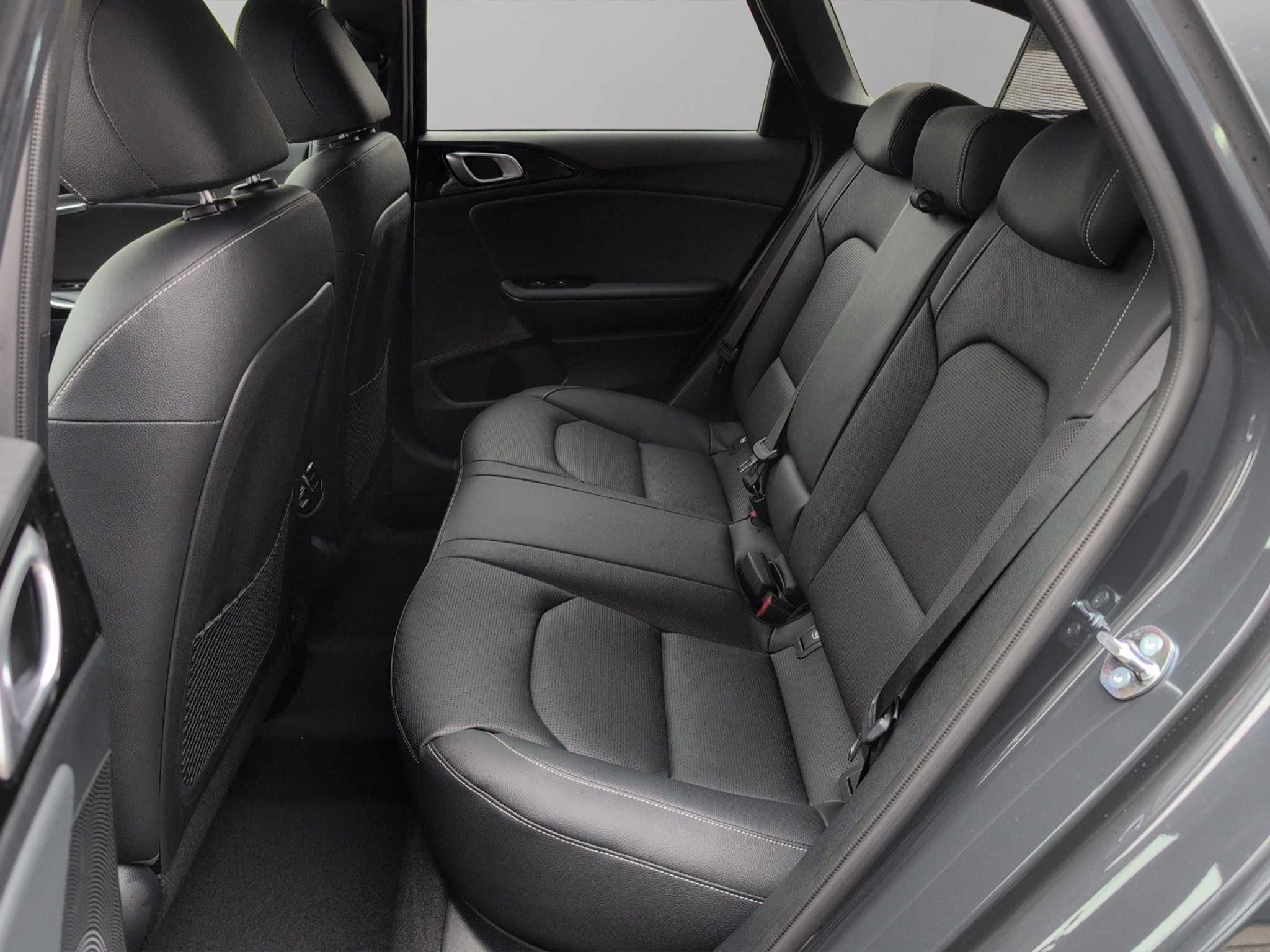 listing desktop thumbnail image 14