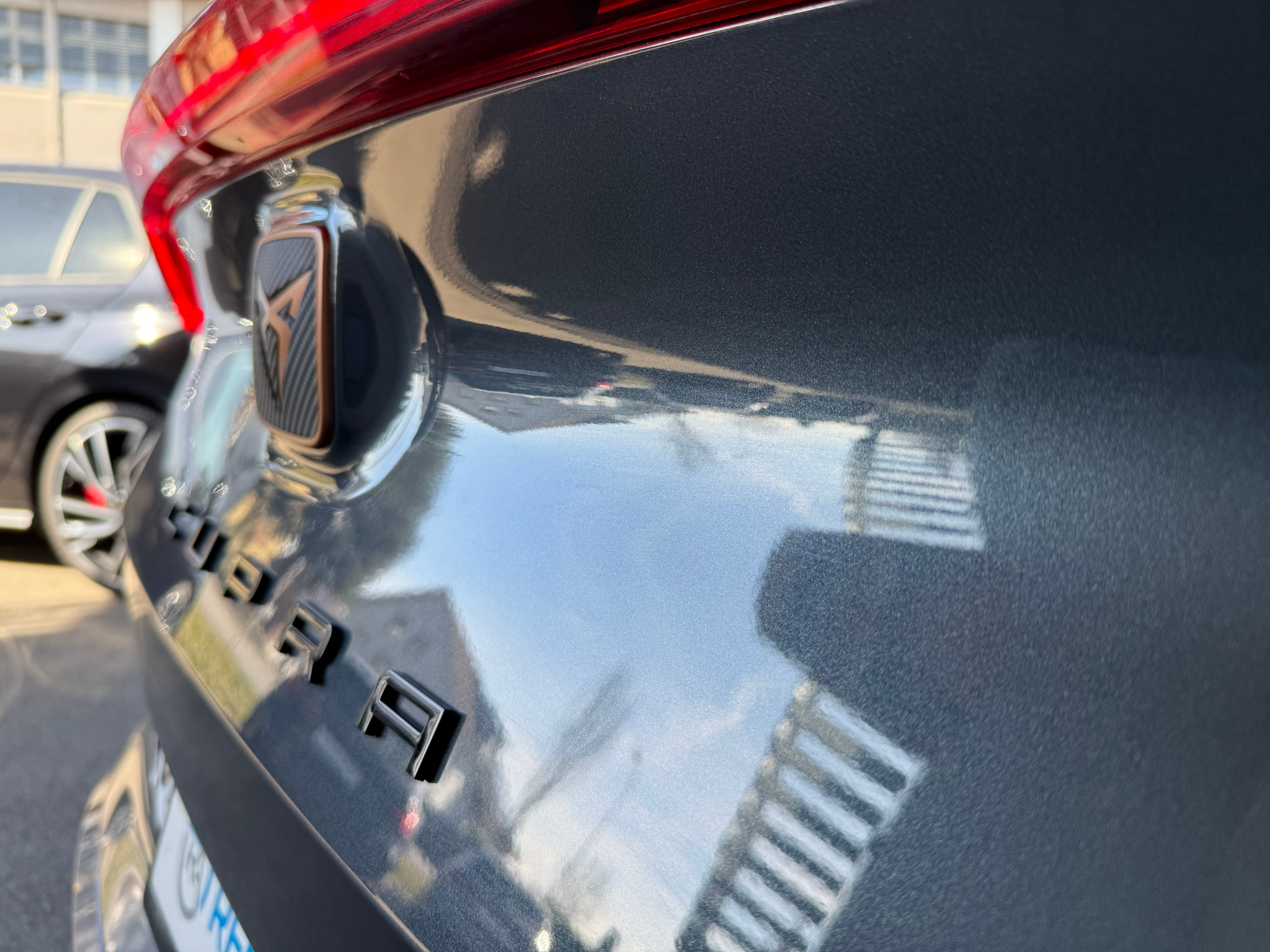 listing desktop thumbnail image 18