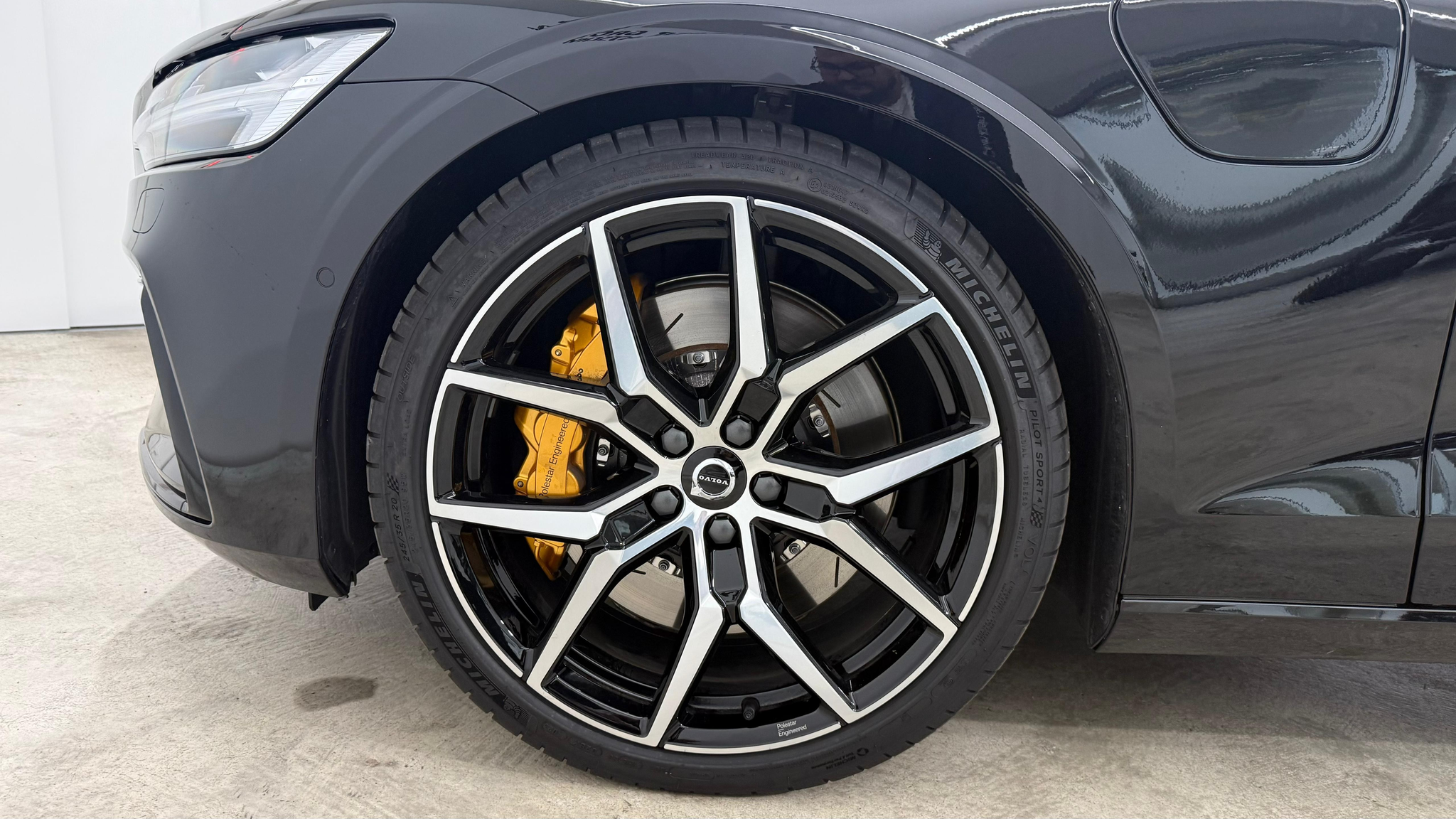 listing desktop thumbnail image 7