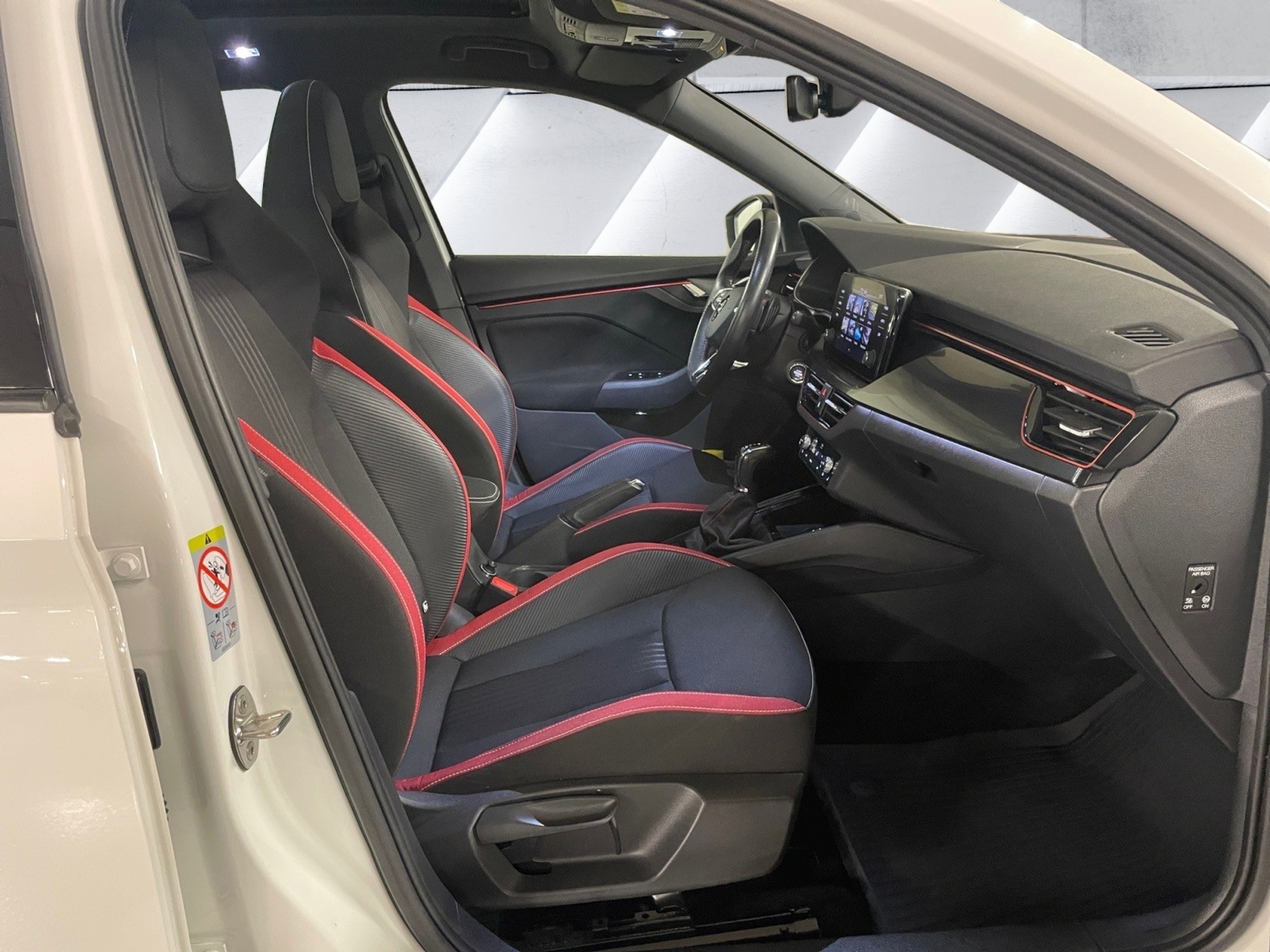 listing desktop thumbnail image 13