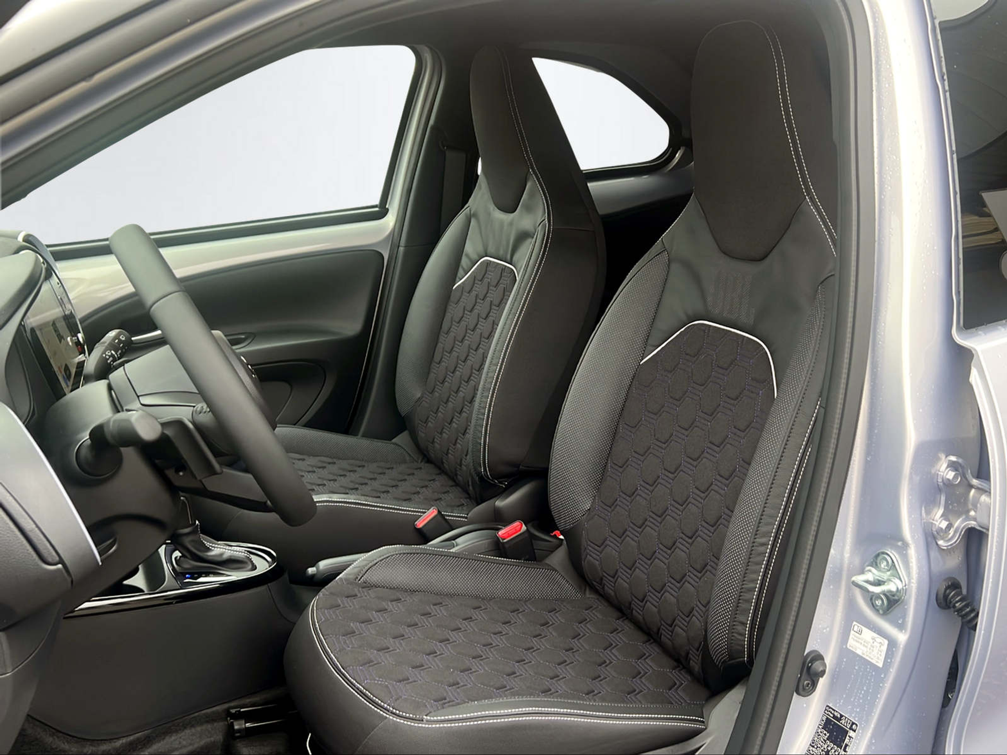 listing desktop thumbnail image 13