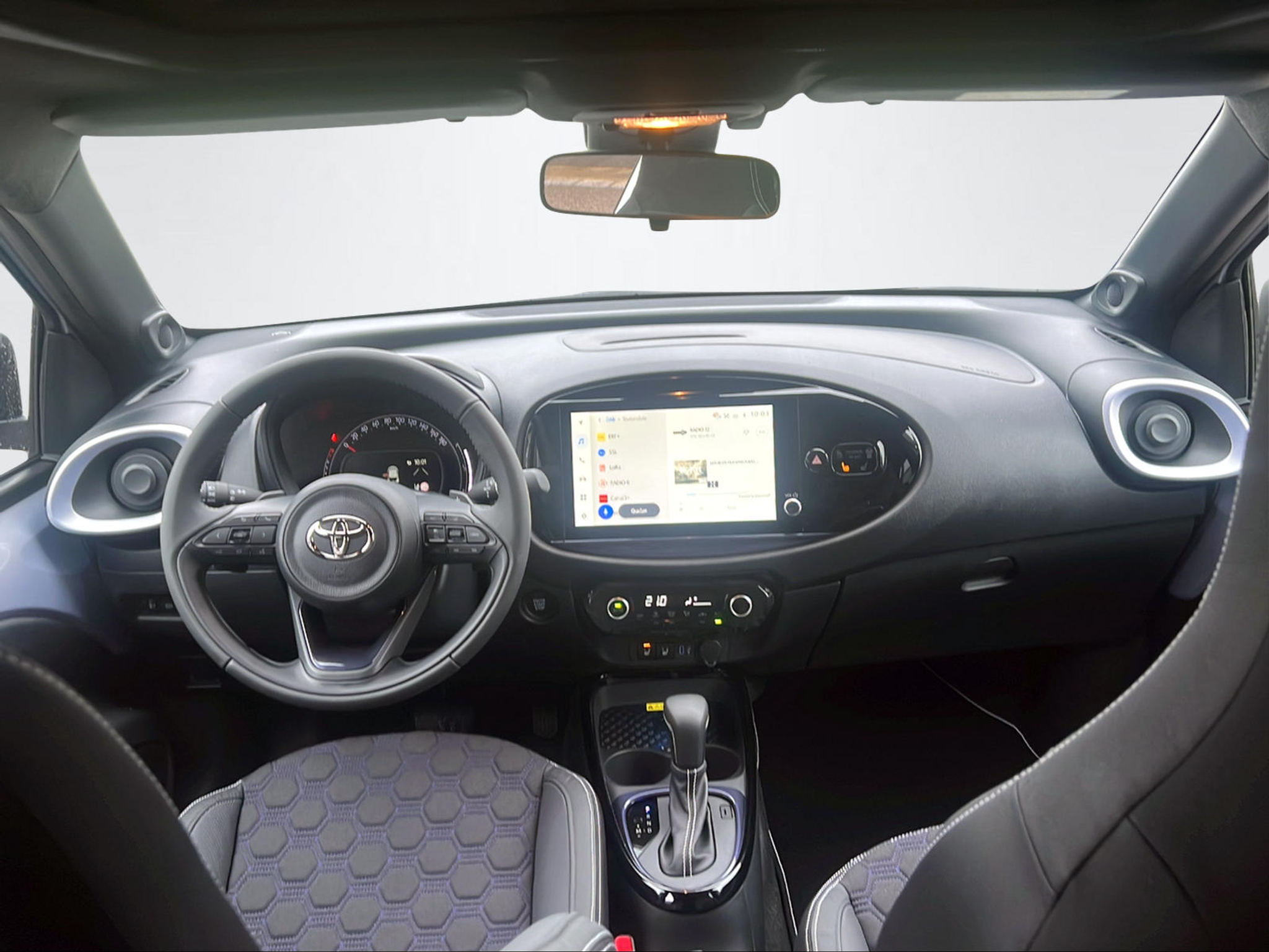 listing desktop thumbnail image 11