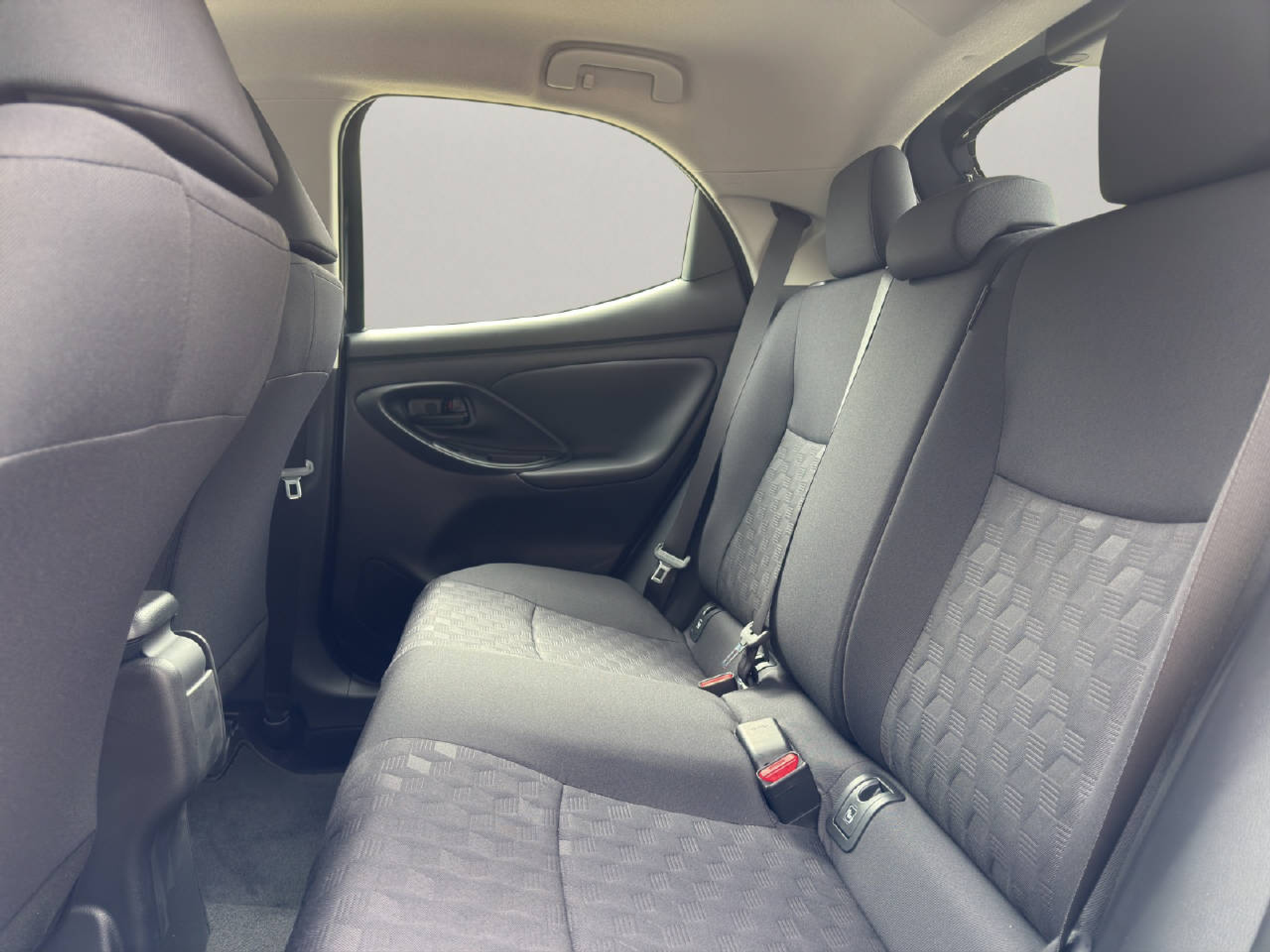 listing desktop thumbnail image 6