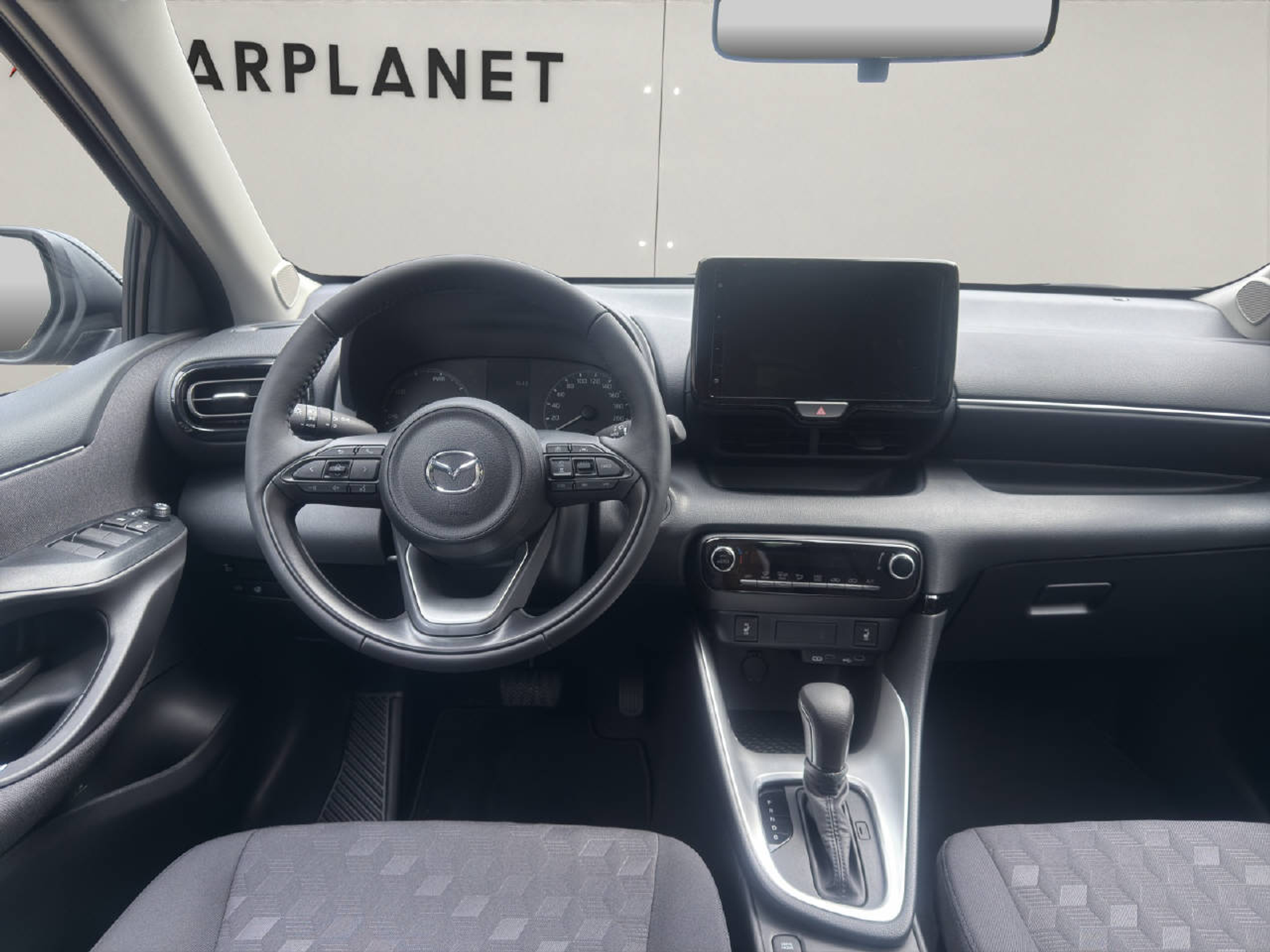 listing desktop thumbnail image 7