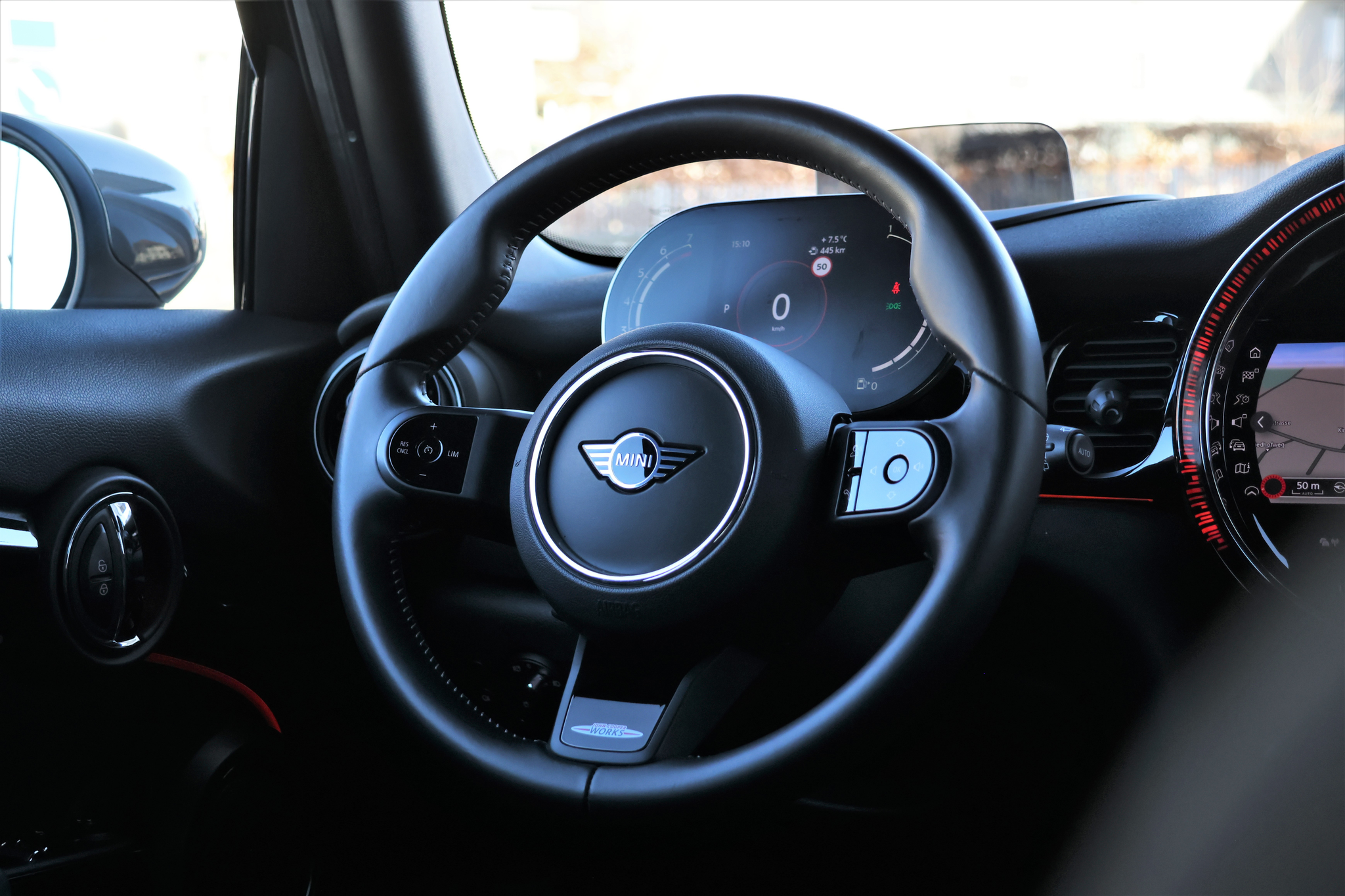 listing desktop thumbnail image 14