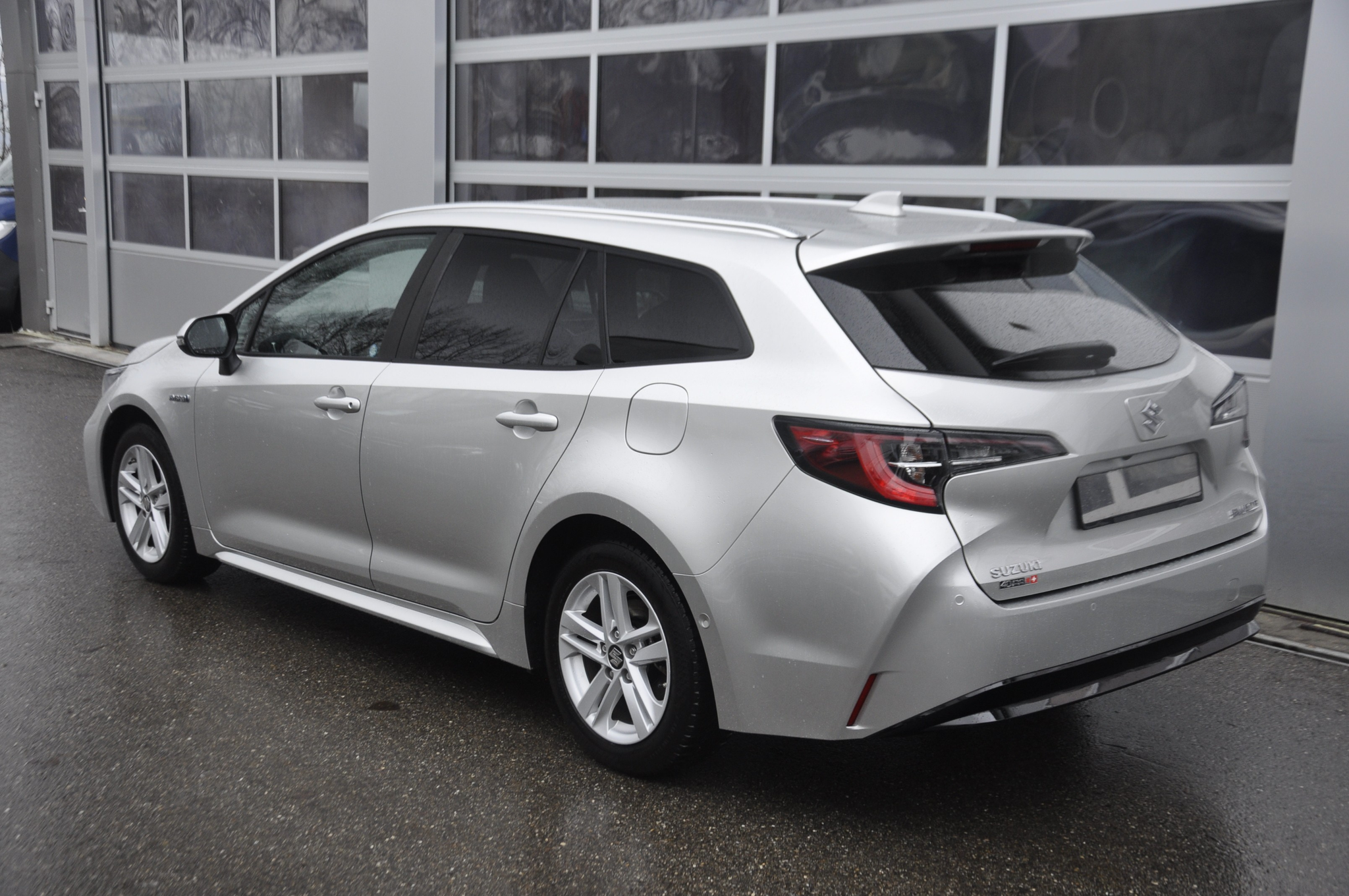 listing desktop thumbnail image 4