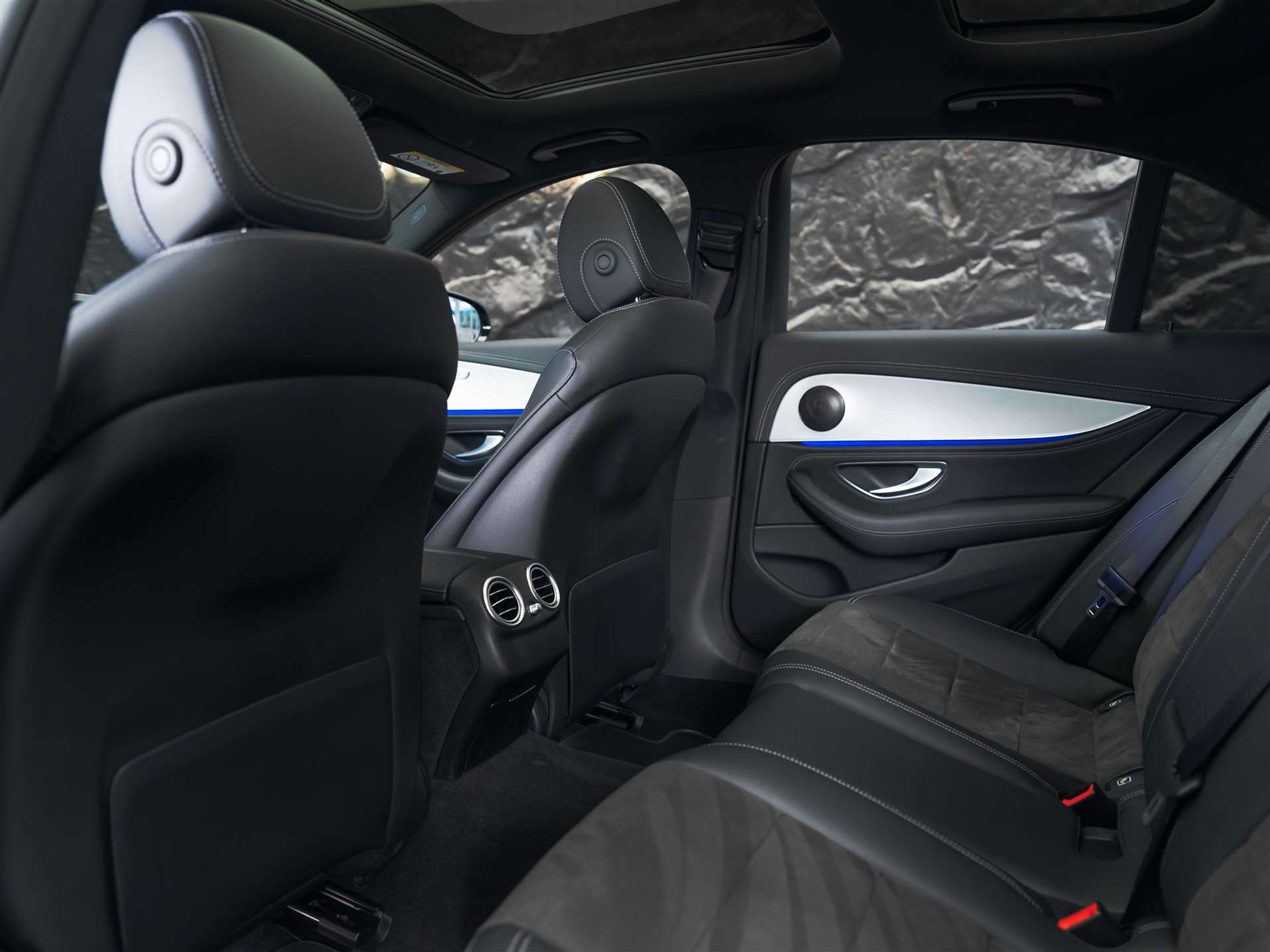 listing desktop thumbnail image 10