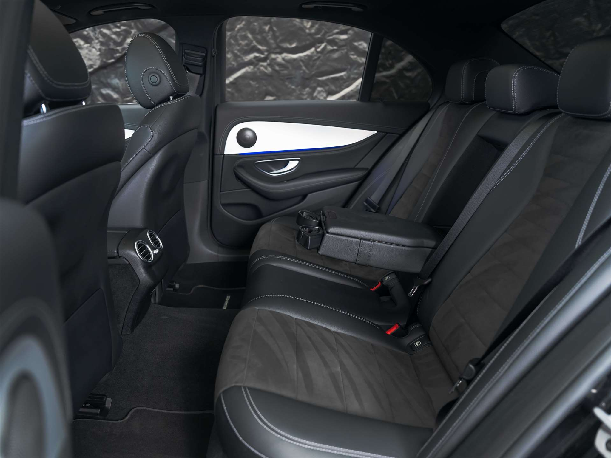 listing desktop thumbnail image 12