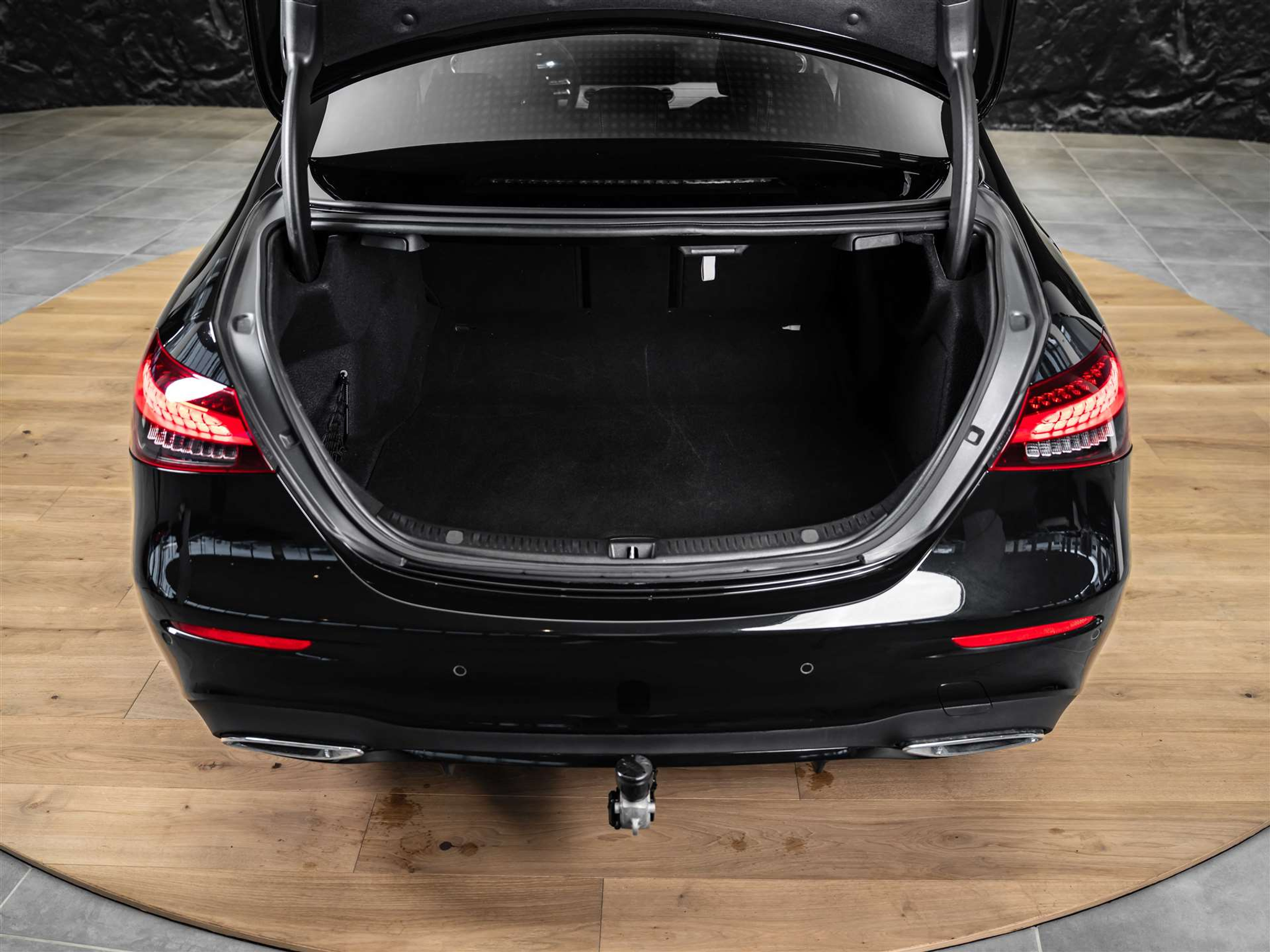 listing desktop thumbnail image 45