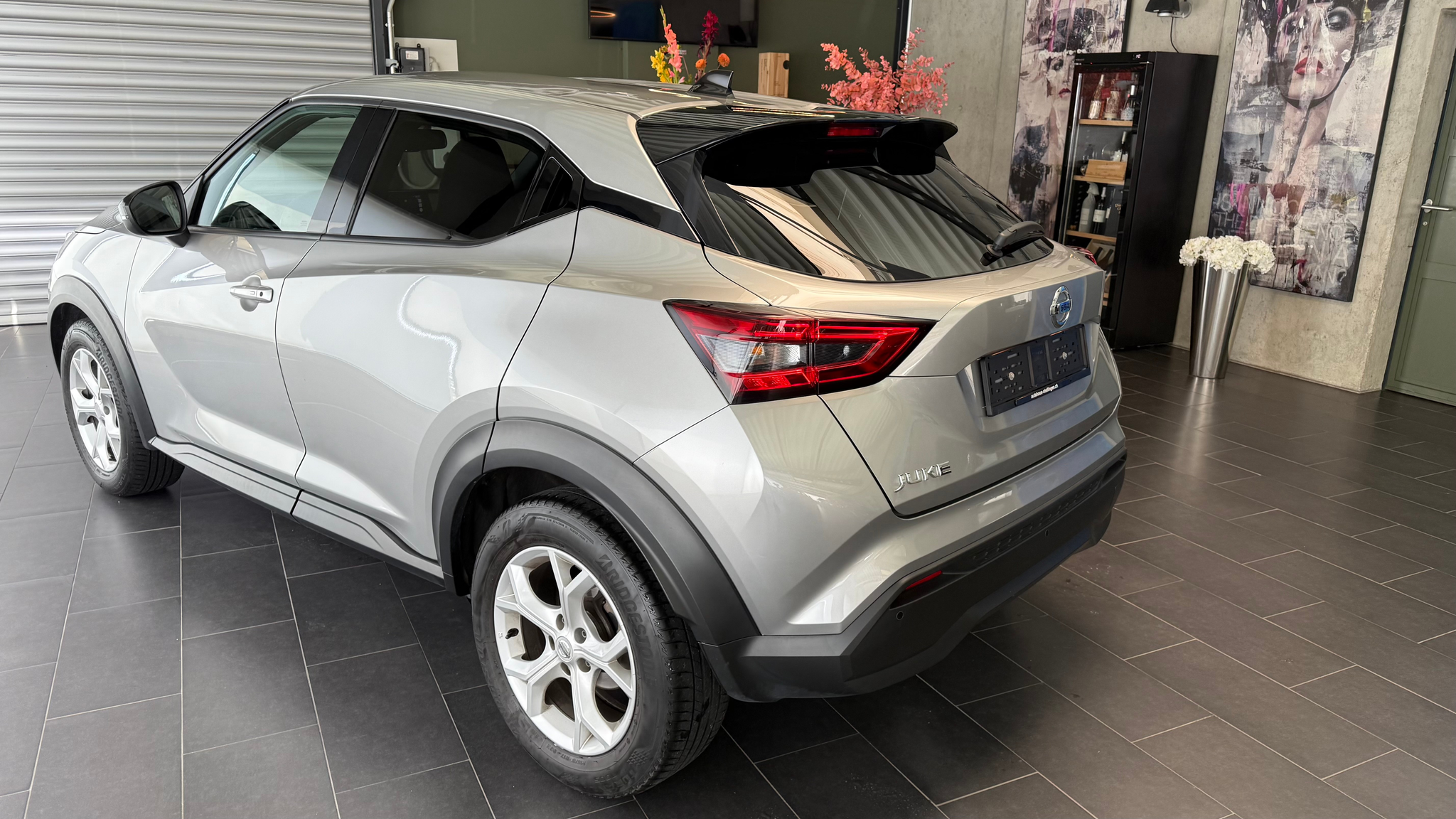 listing desktop thumbnail image 8