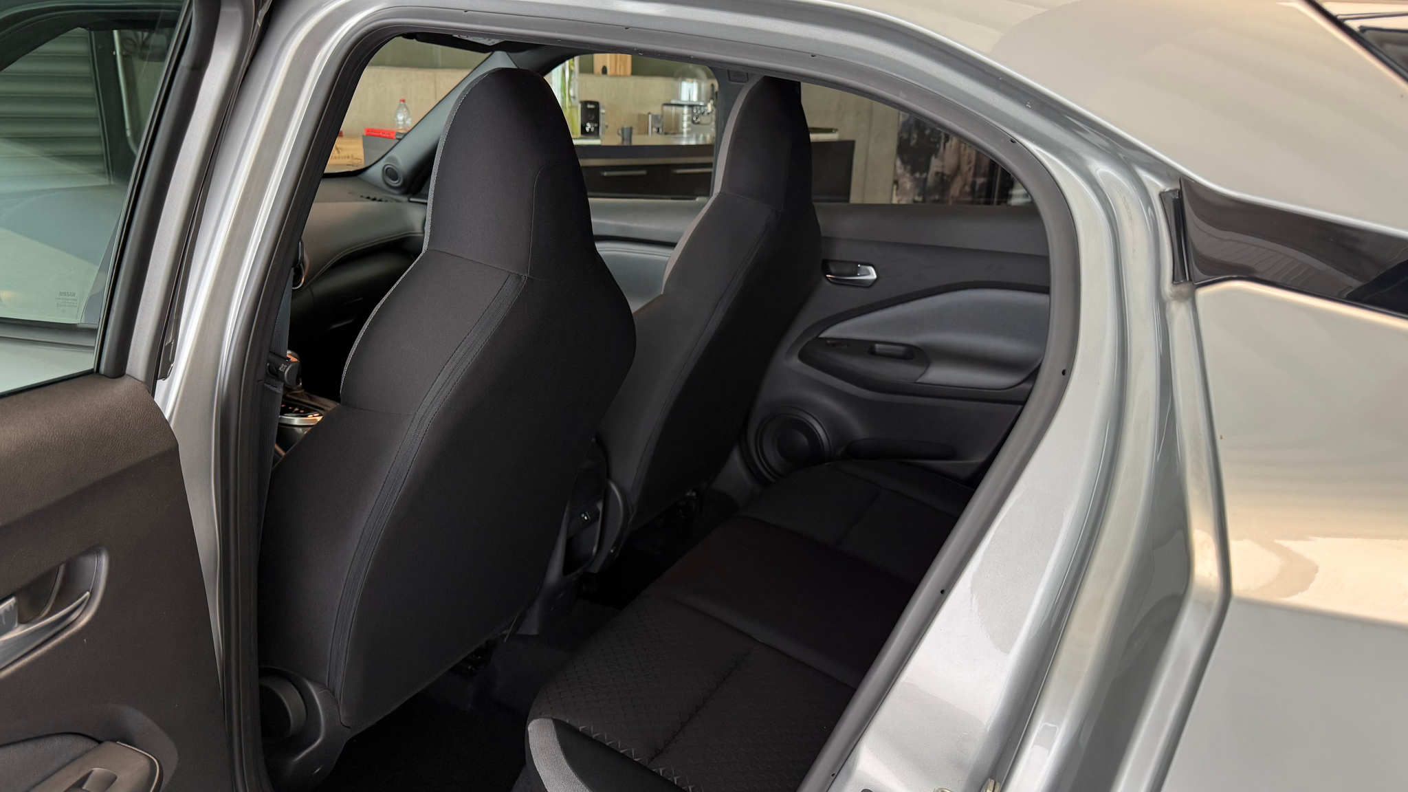 listing desktop thumbnail image 16